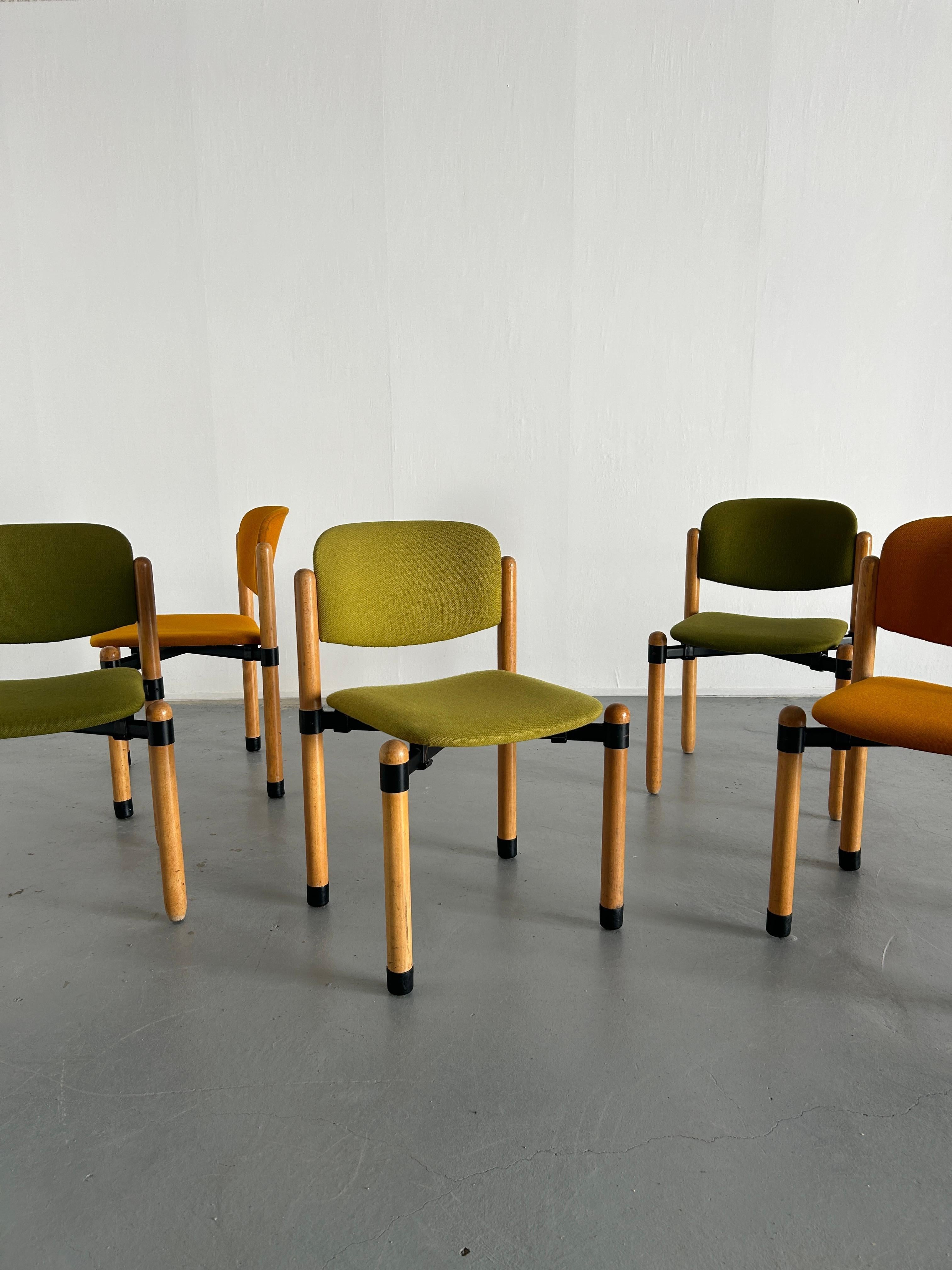 Mid-Century Modern stackable dining charis or visitor chairs produced by Fröscher Sitform, 1970s West Germany.
Robust and high production quality.
30 pieces available.

In very good vintage condition with smaller expected signs of age. 
Structurally