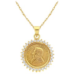 Collar de monedas sudafricanas de 1/10 onzas con halo de diamantes