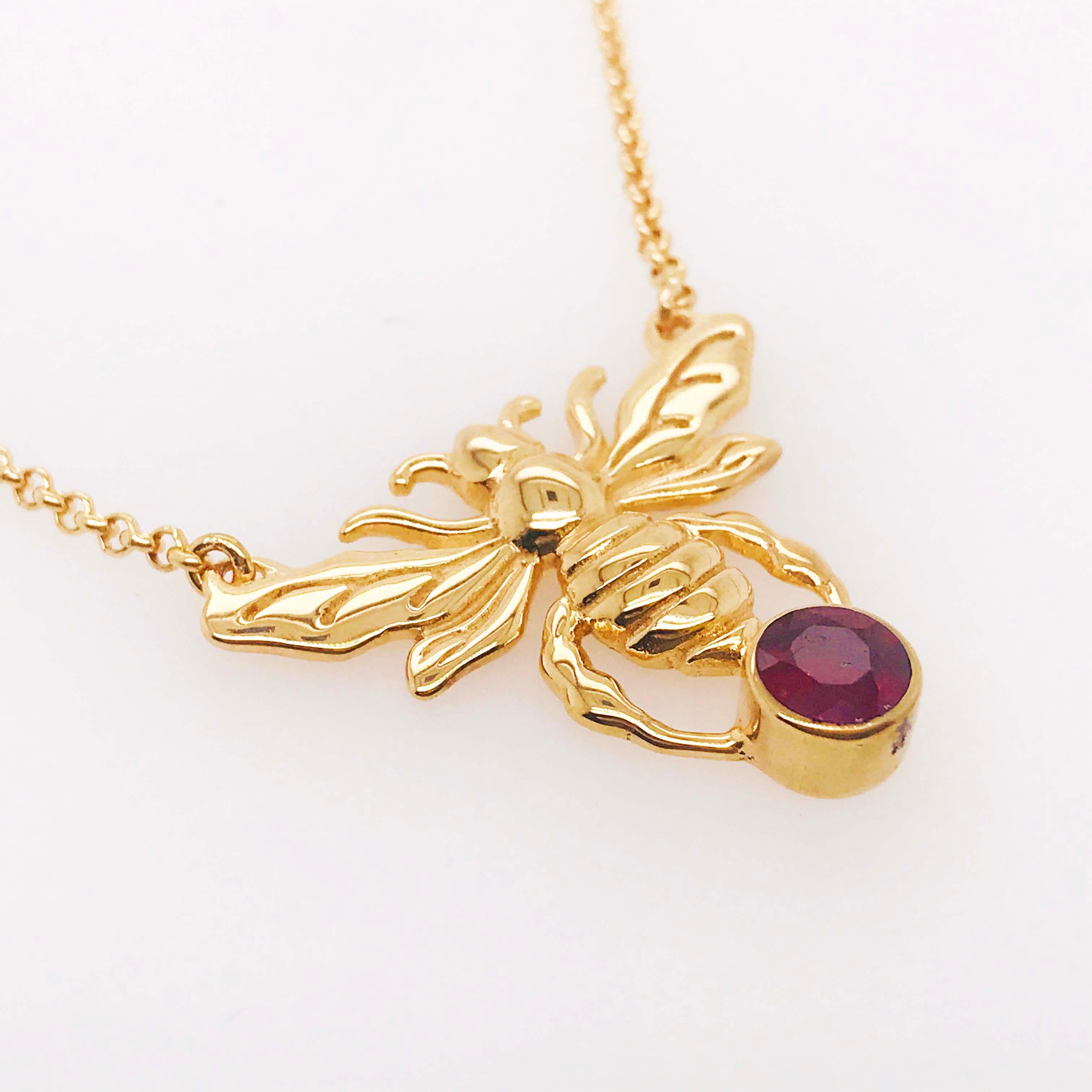 1/2 Carat '0.50 ct' Ruby Gemstone Large Gold Bee Pendant Necklace, Bee Necklace In New Condition In Austin, TX