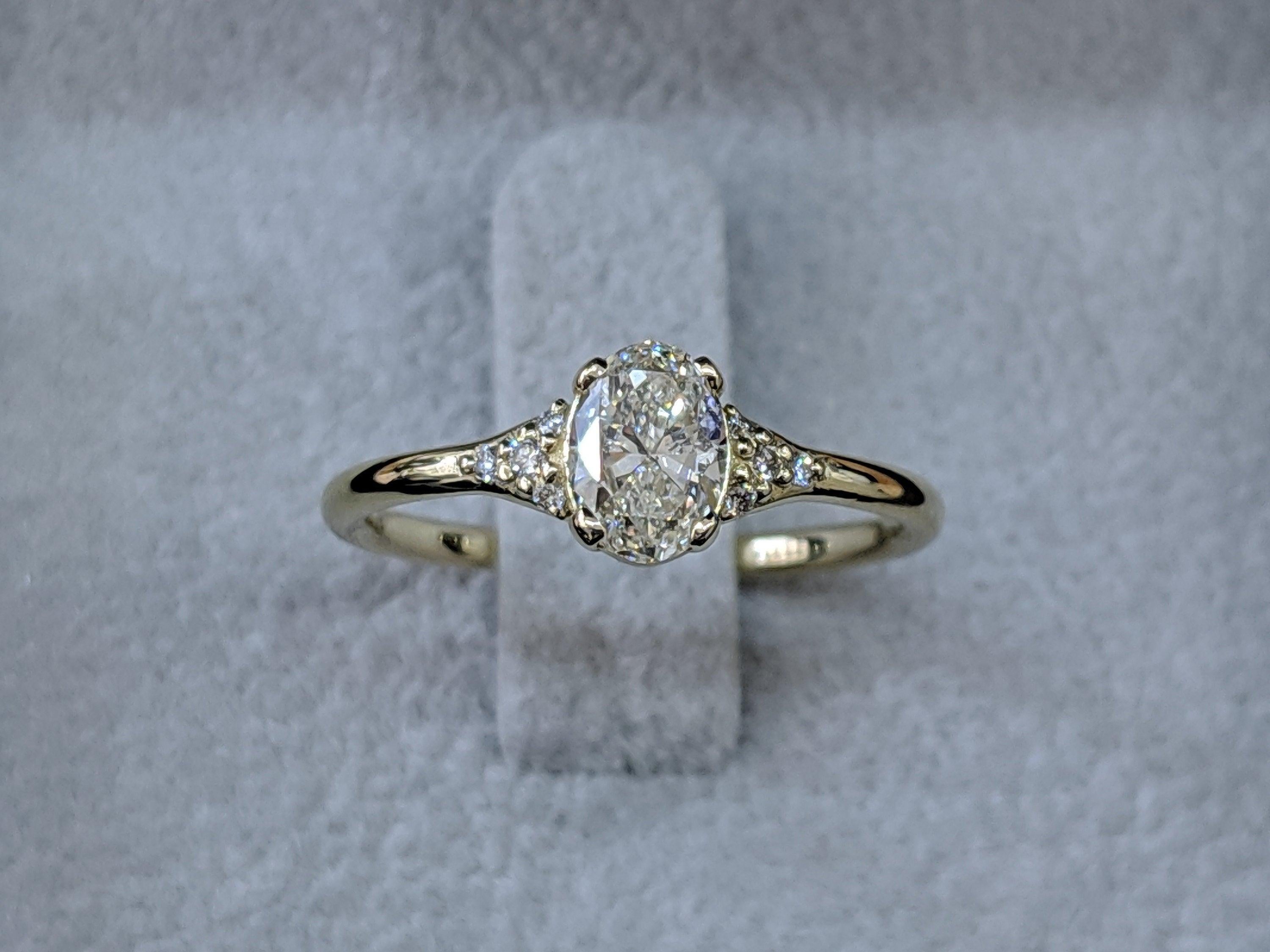 1/2 Carat Diamond Ring, Oval Cut Engagement Ring, Oval Engagement Ring, 14k White Gold, Oval Shape Diamond, Anniversary Ring, Promise Ring
 
 Main Stone Name: Natural Diamond
 Main Stone Weight: 0.40
 Main Stone Clarity: SI1
 Main Stone Color: G

