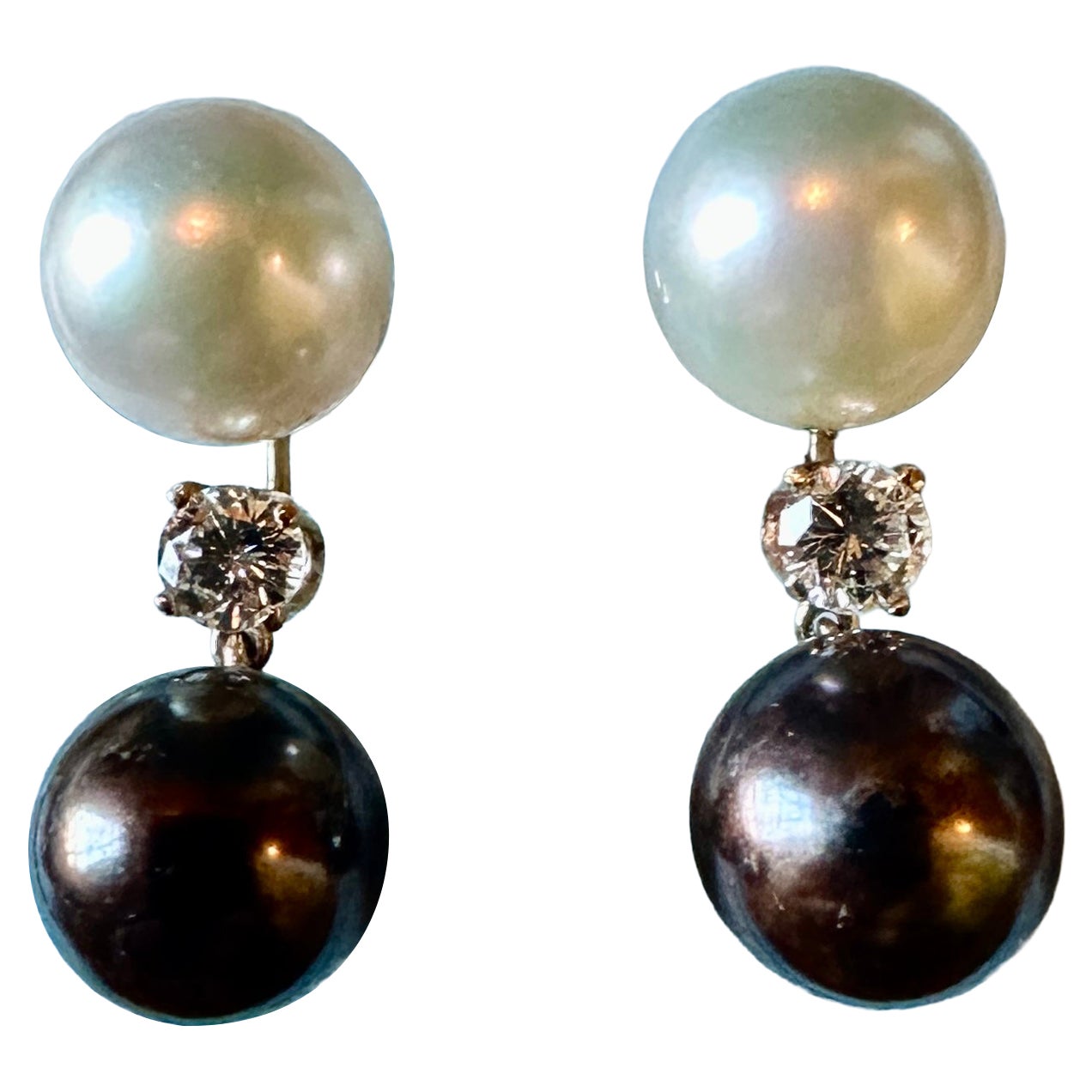 1/2 Carat Diamond Black White Pearl Earrings 14K Gold Wedding Engagement Jewelry For Sale