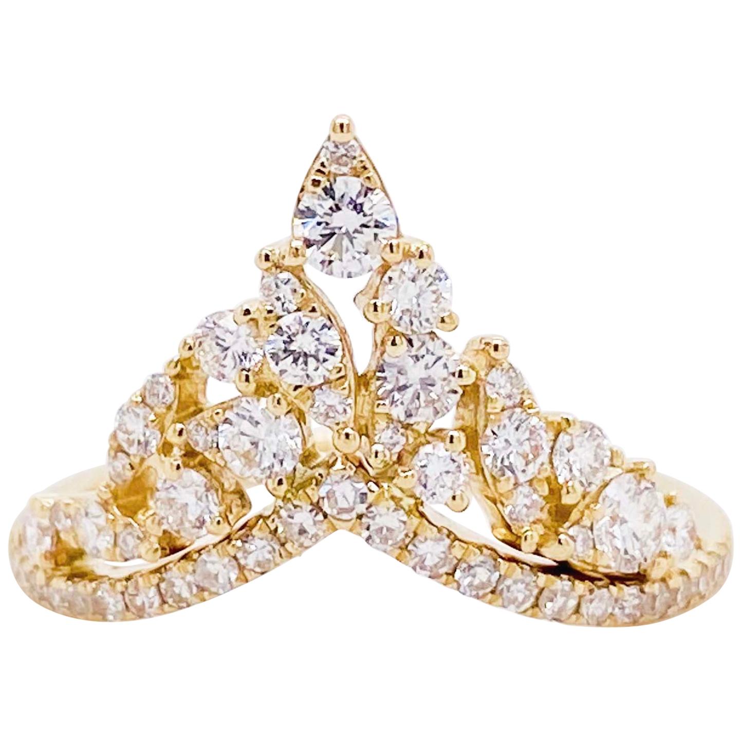 Bague en or jaune à anneau en forme de V en grappe de diamants de 1/2 carat et demi en vente