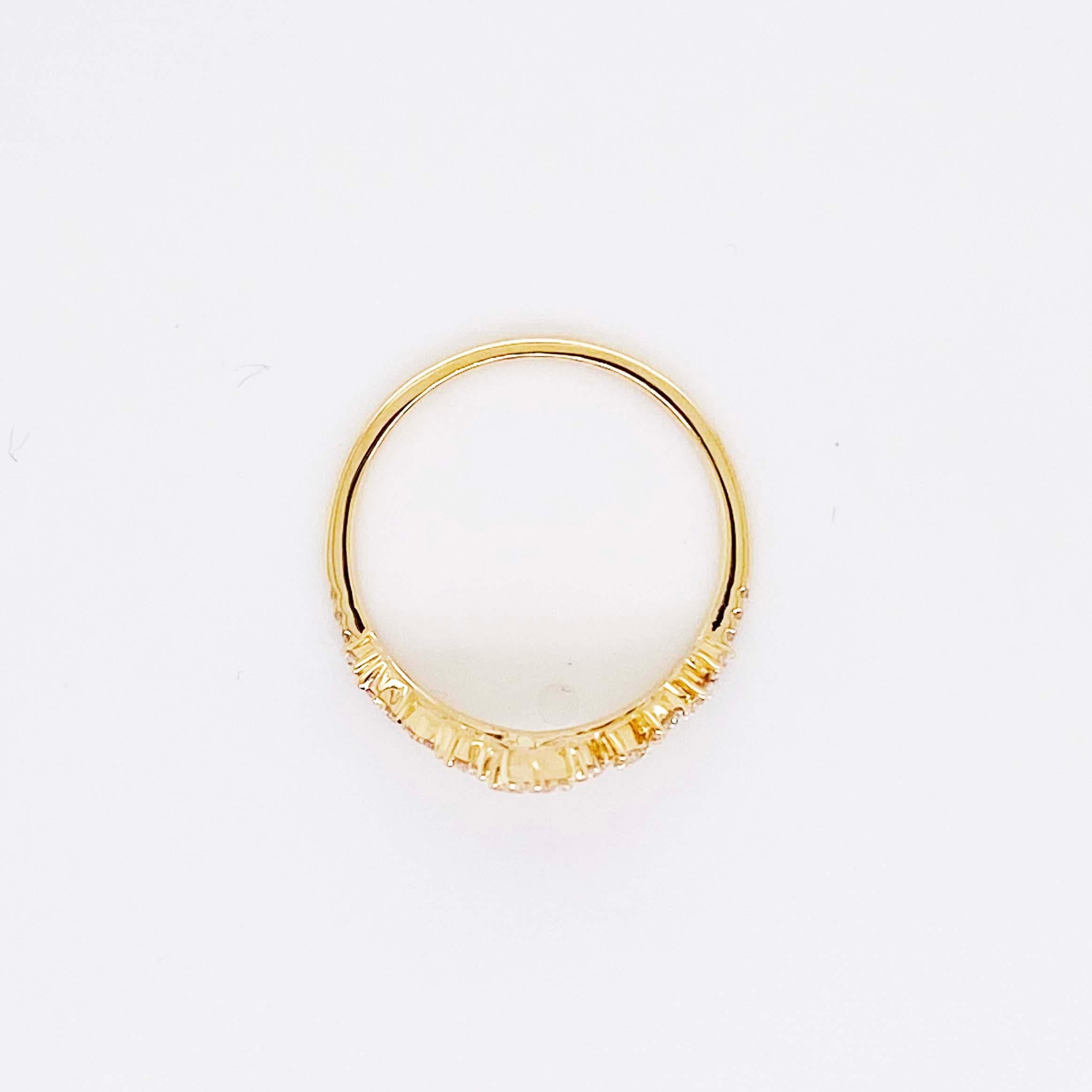 Bague en or jaune à anneau en forme de V en grappe de diamants de 1/2 carat et demi Pour femmes en vente