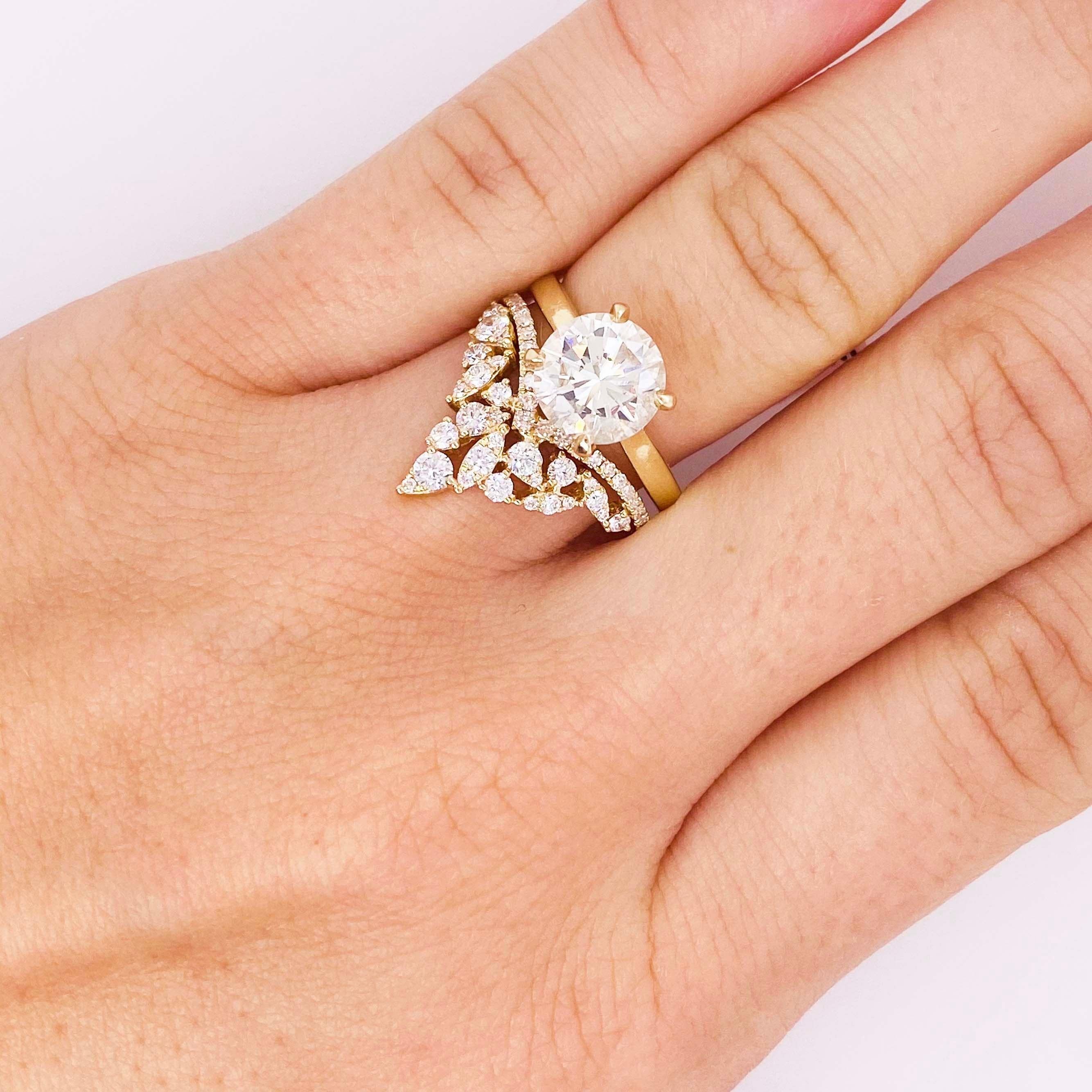 En vente :  Bague en or jaune à anneau en forme de V en grappe de diamants de 1/2 carat et demi 9