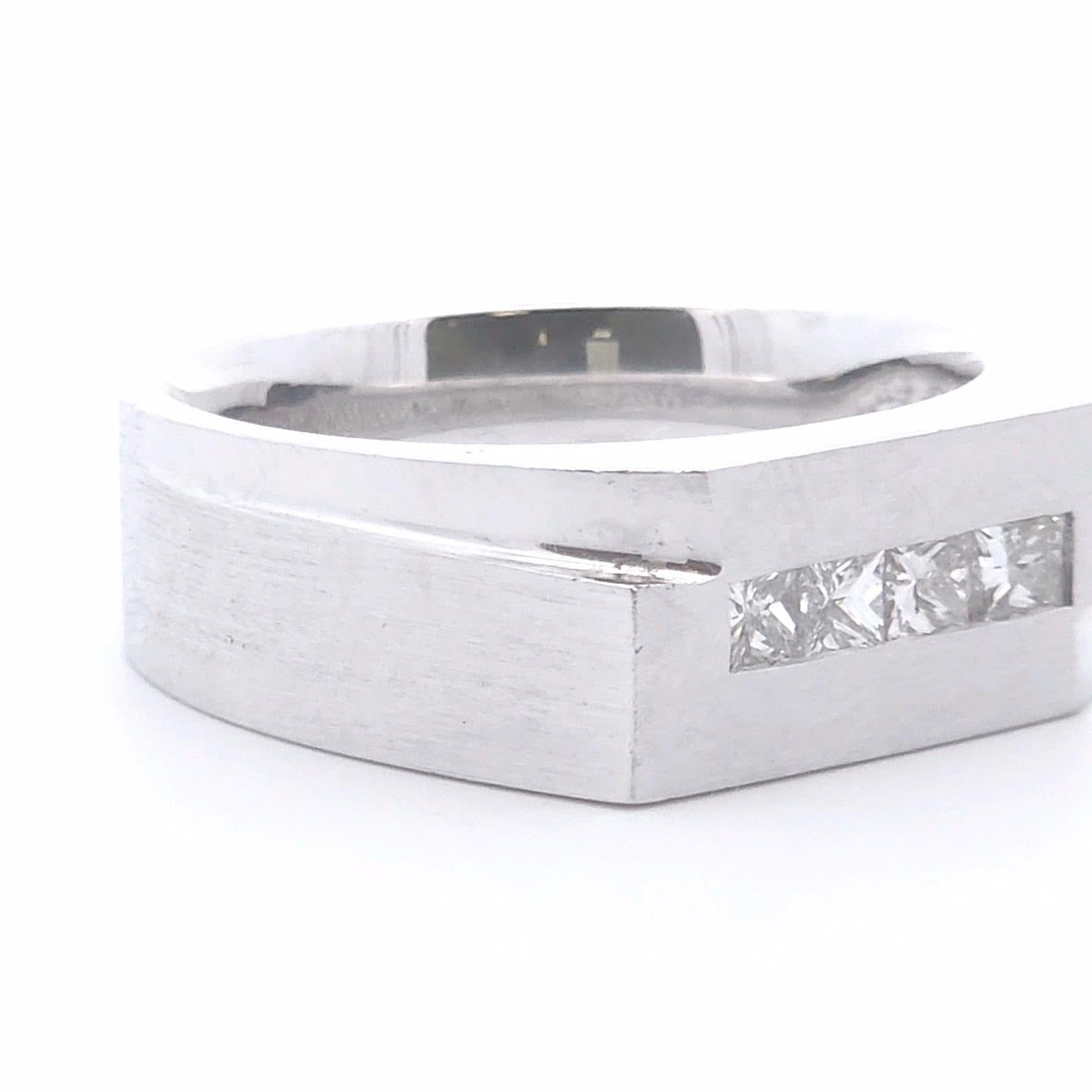 Princess Cut 1/2 Carat Diamond Men’s Ring in 14k Gold For Sale