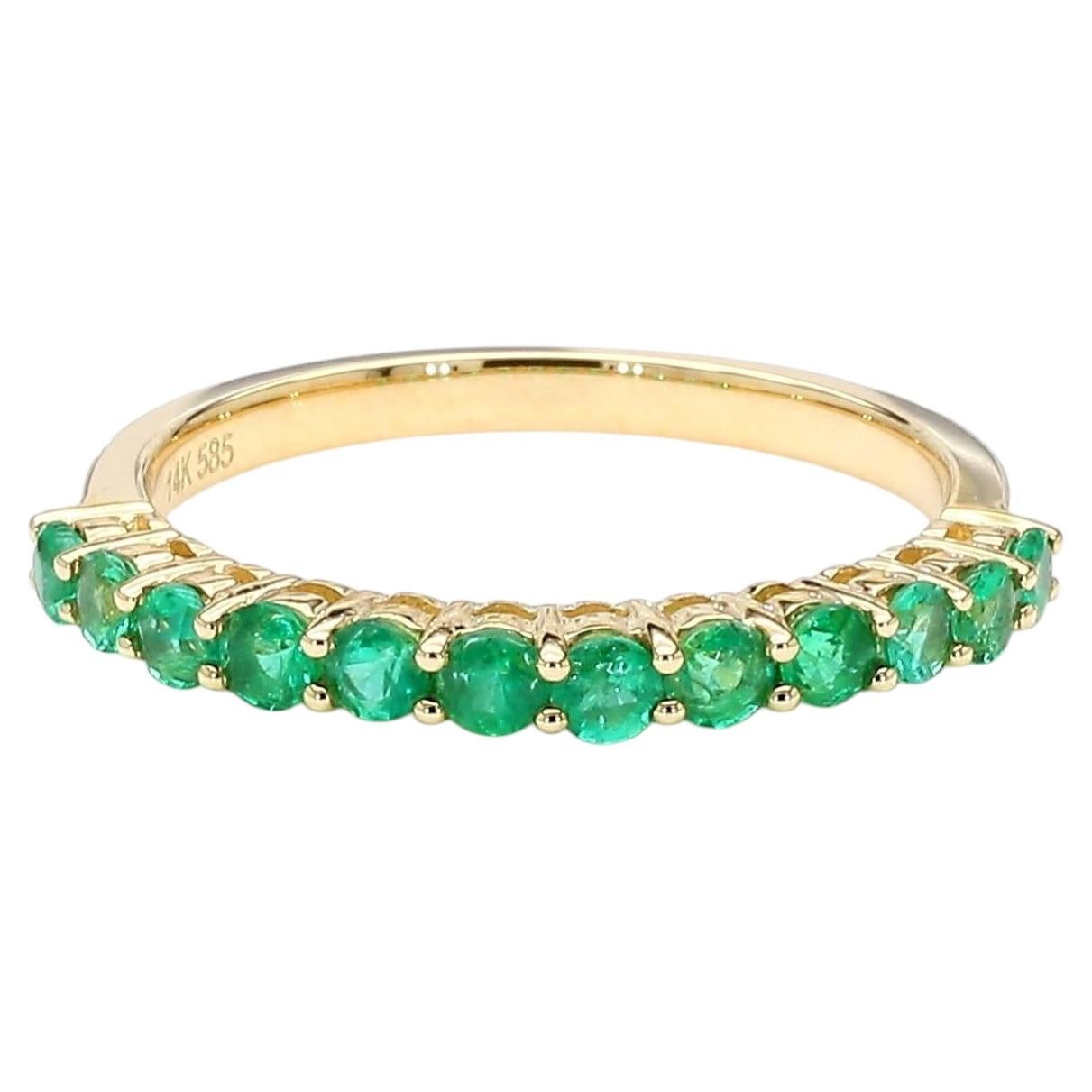 1/2 Karat runder kolumbianischer Smaragd 14K Gold halbes Eternity Band Ring im Angebot