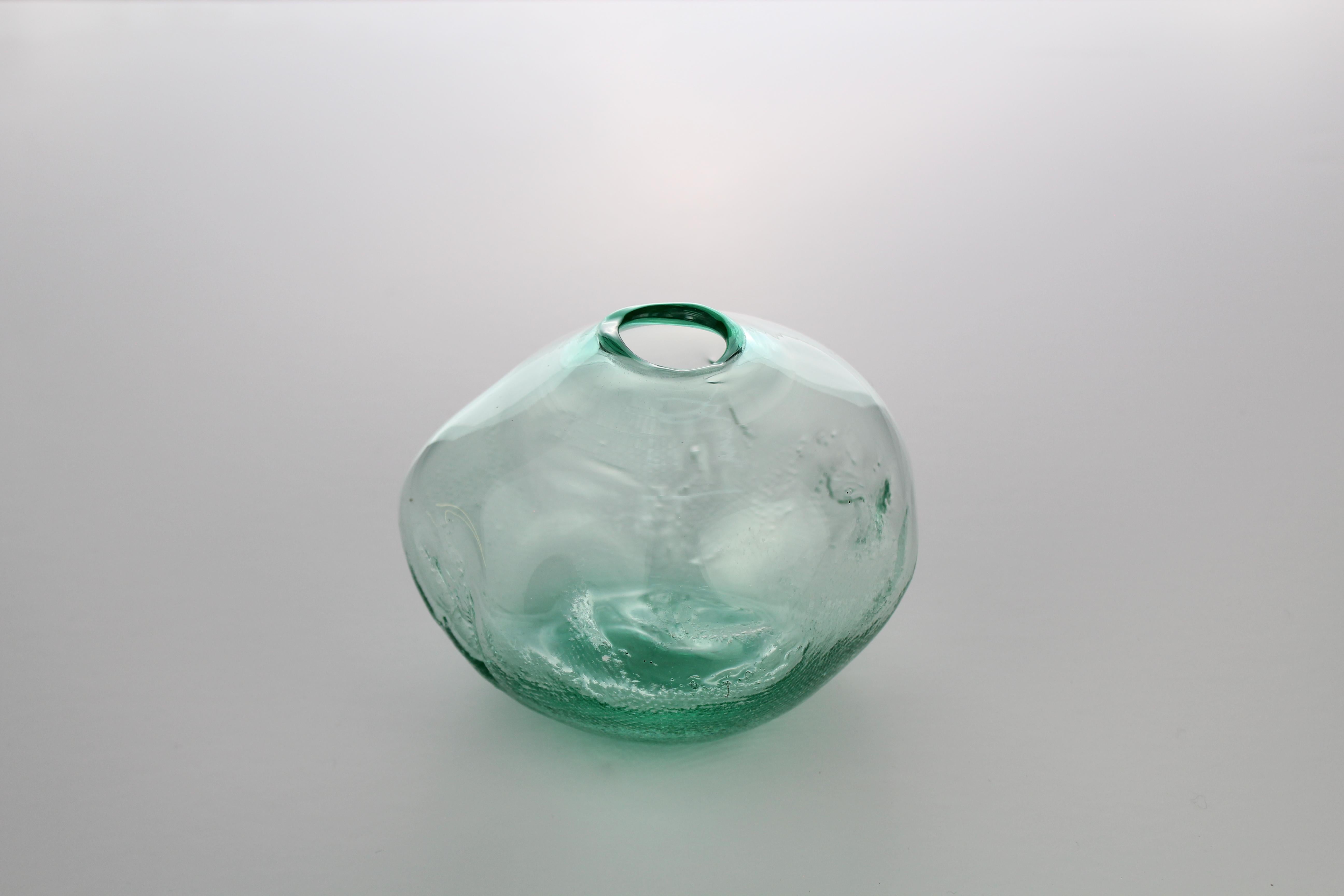 Fait main Formes 1/2 Ltr, Emerald Green, Objects for Objects for Objects fabriqués à la main par Vogel Studio en vente