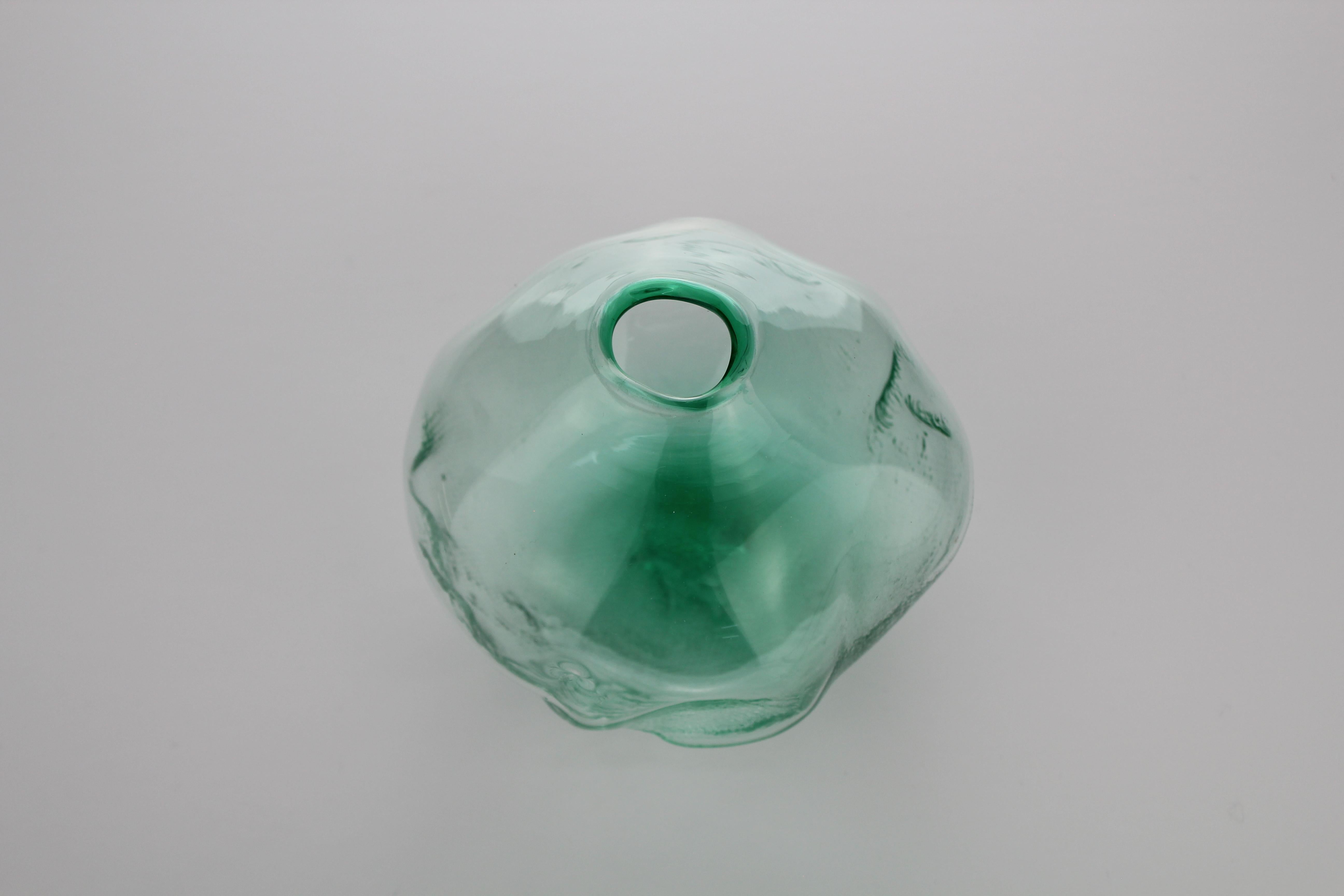 XXIe siècle et contemporain Formes 1/2 Ltr, Emerald Green, Objects for Objects for Objects fabriqués à la main par Vogel Studio en vente