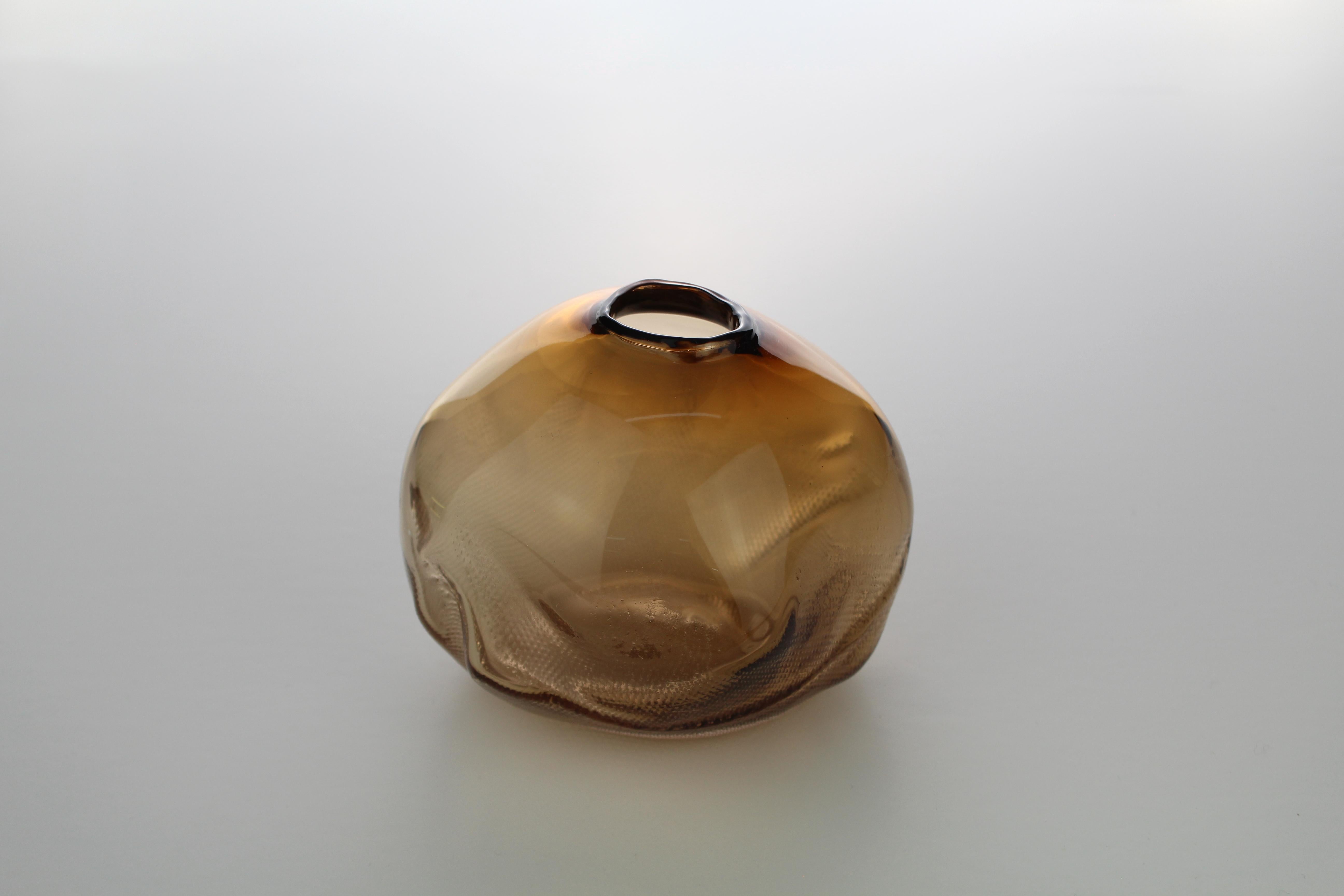 Formas de 1/2 litro, oro viejo, objeto de cristal hecho a mano por Vogel Studio en Nuevo estado para la venta en Sarstedt, NI