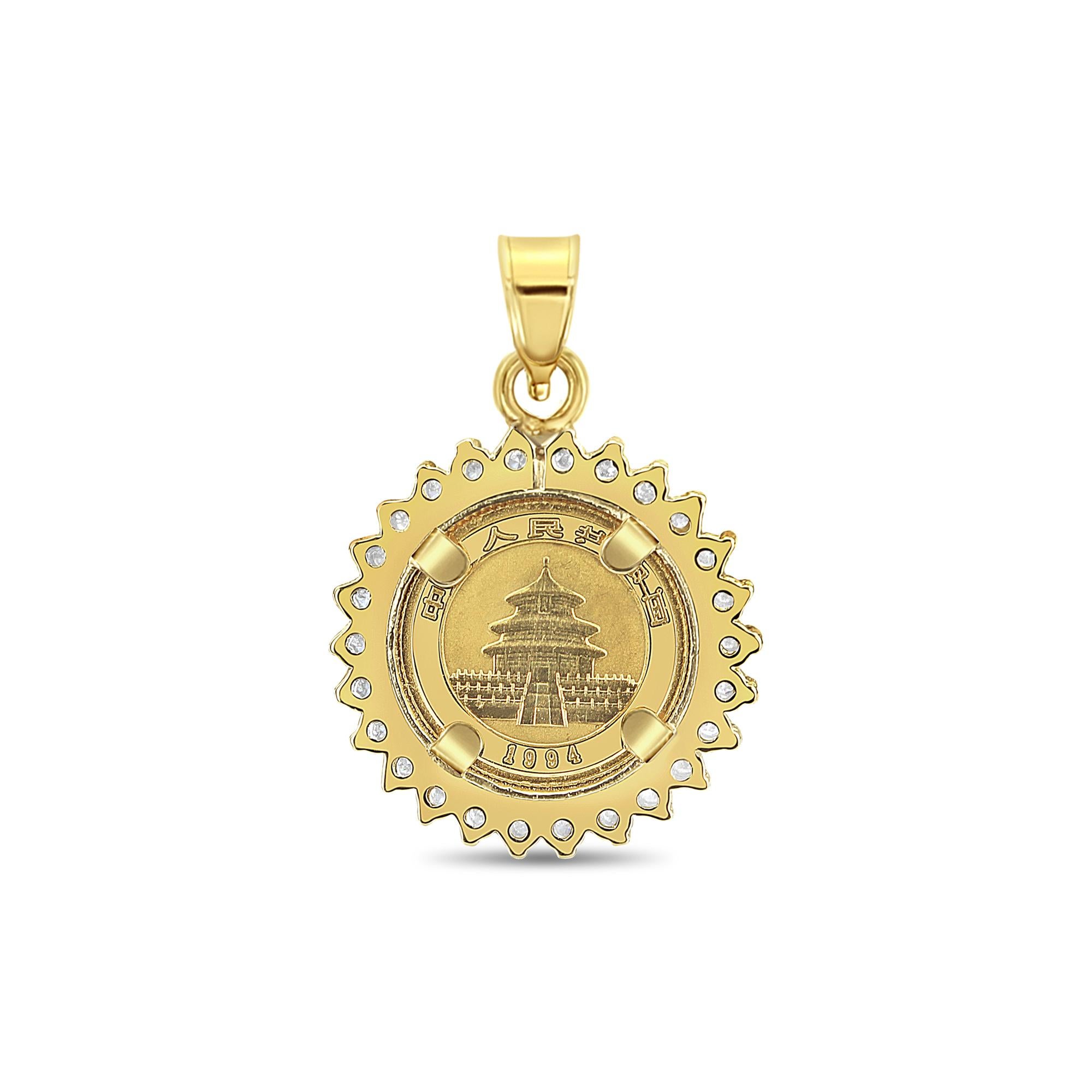 ♥ Informazioni sulle monete ♥

Moneta in metallo: Oro fino .999
Denominazione: 20 Yuan Yuan
Paese: Cina
Anno: Variabile
Dritto: Tempio del Cielo di Pechino e data
Rovescio: Figura di panda che cammina a quattro zampe

♥ Informazioni sul ciondolo
