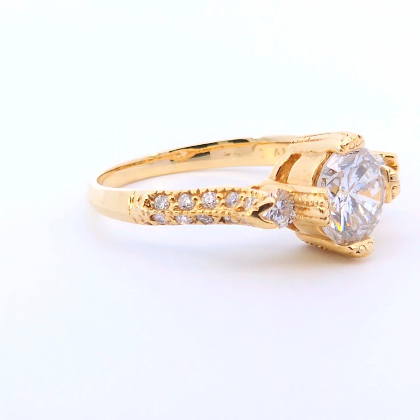 Taglio rotondo Anello da 1 3/4 ct con diamante di design 18K in vendita