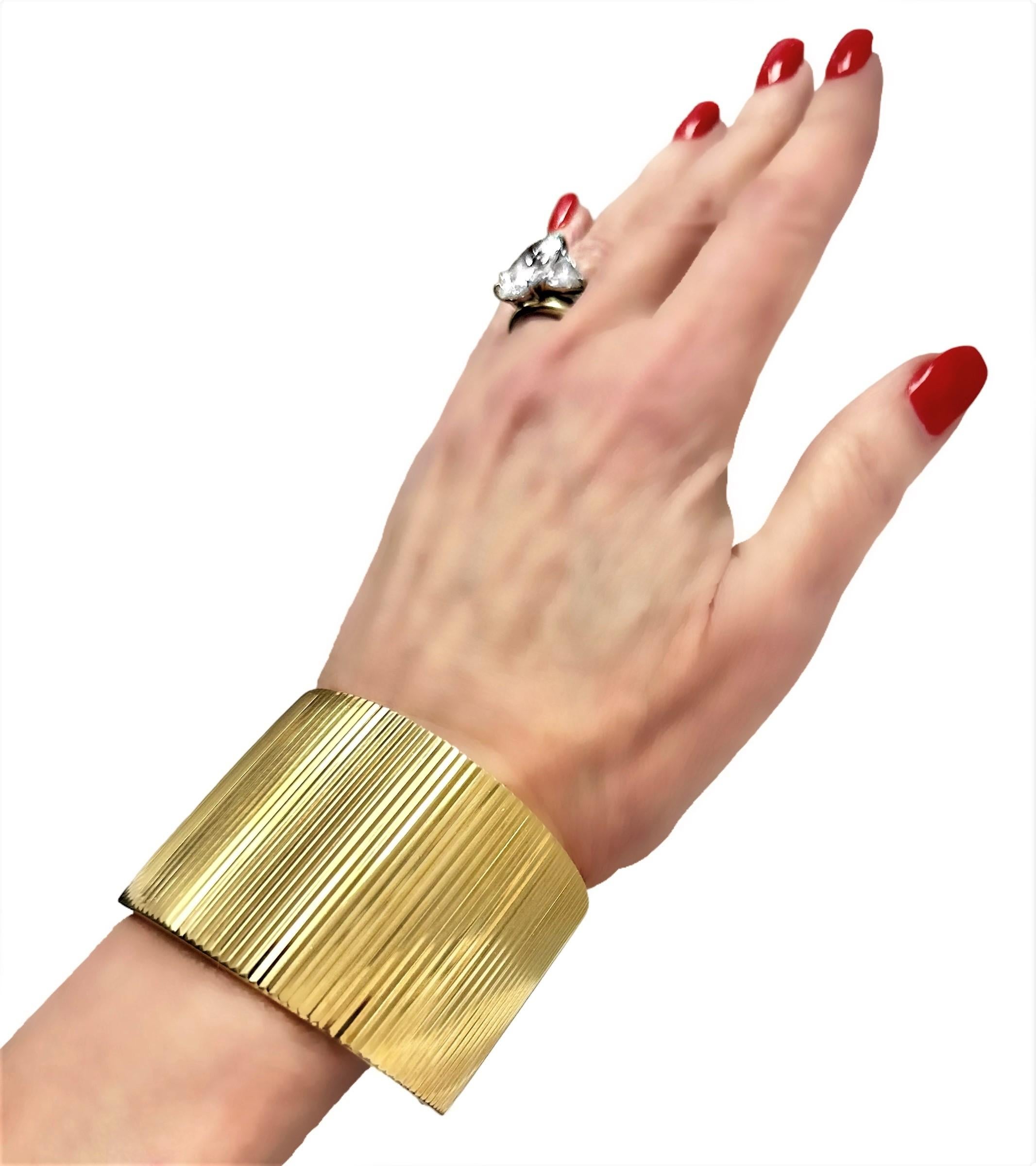 Mid-20th Century, 18K Yellow Gold Deeply Beveled Cuff Bracelet For Sale 6
