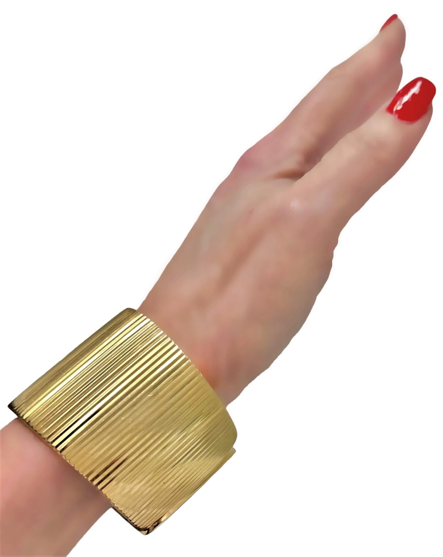 Mid-20th Century, 18K Yellow Gold Deeply Beveled Cuff Bracelet For Sale 7