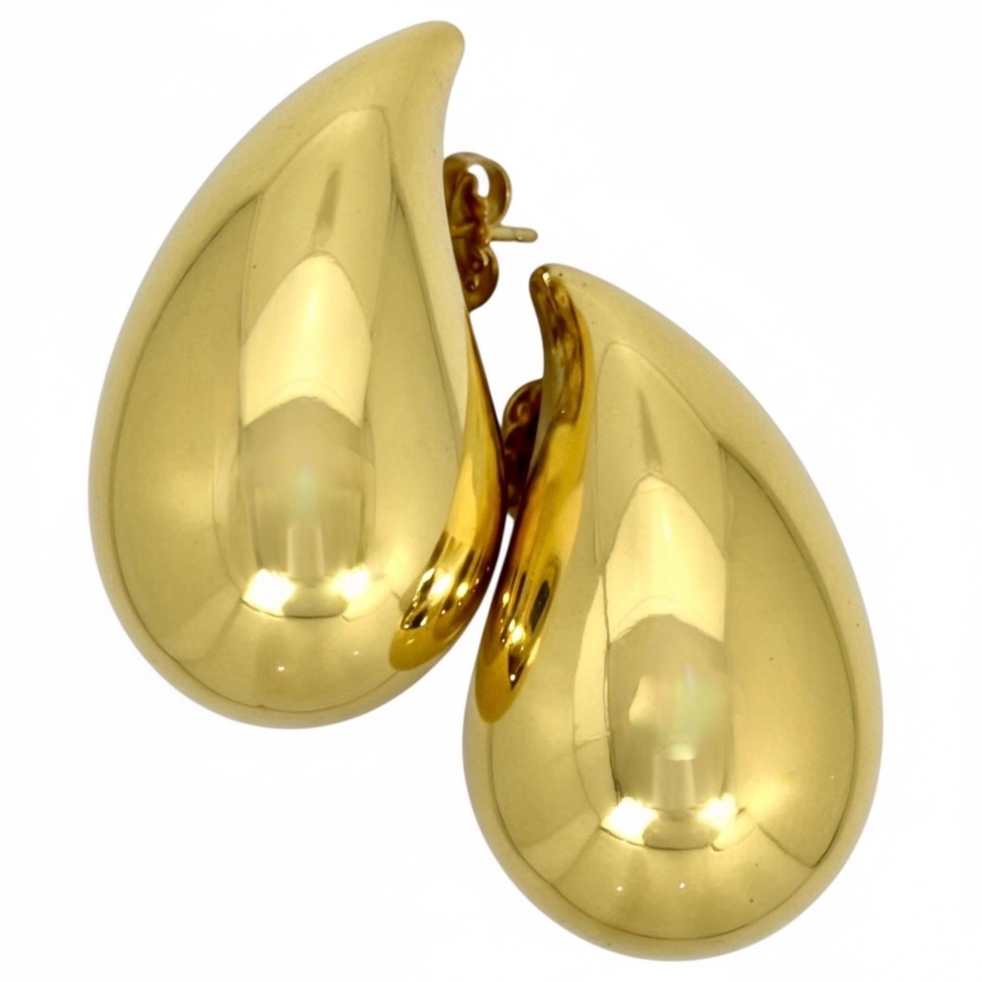 Orecchini a goccia in oro giallo 14K lunghi 1 3/4 di pollice dal designer Tuana