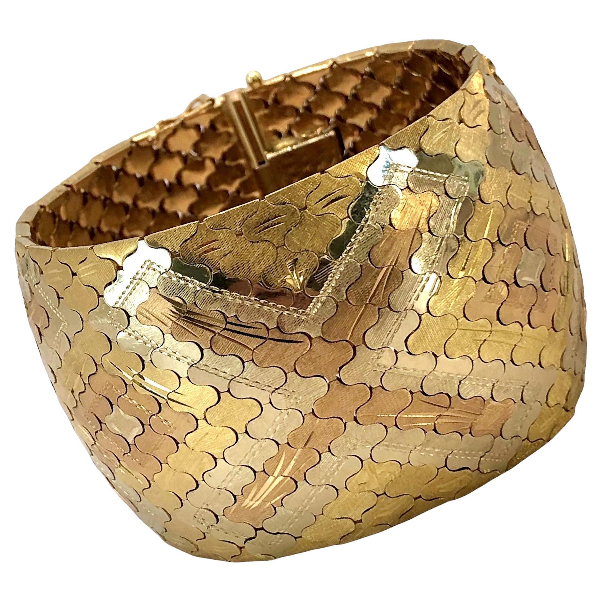 Italienisches dreifarbiges 18k Goldarmband aus der Mitte des 20. Jahrhunderts im Angebot