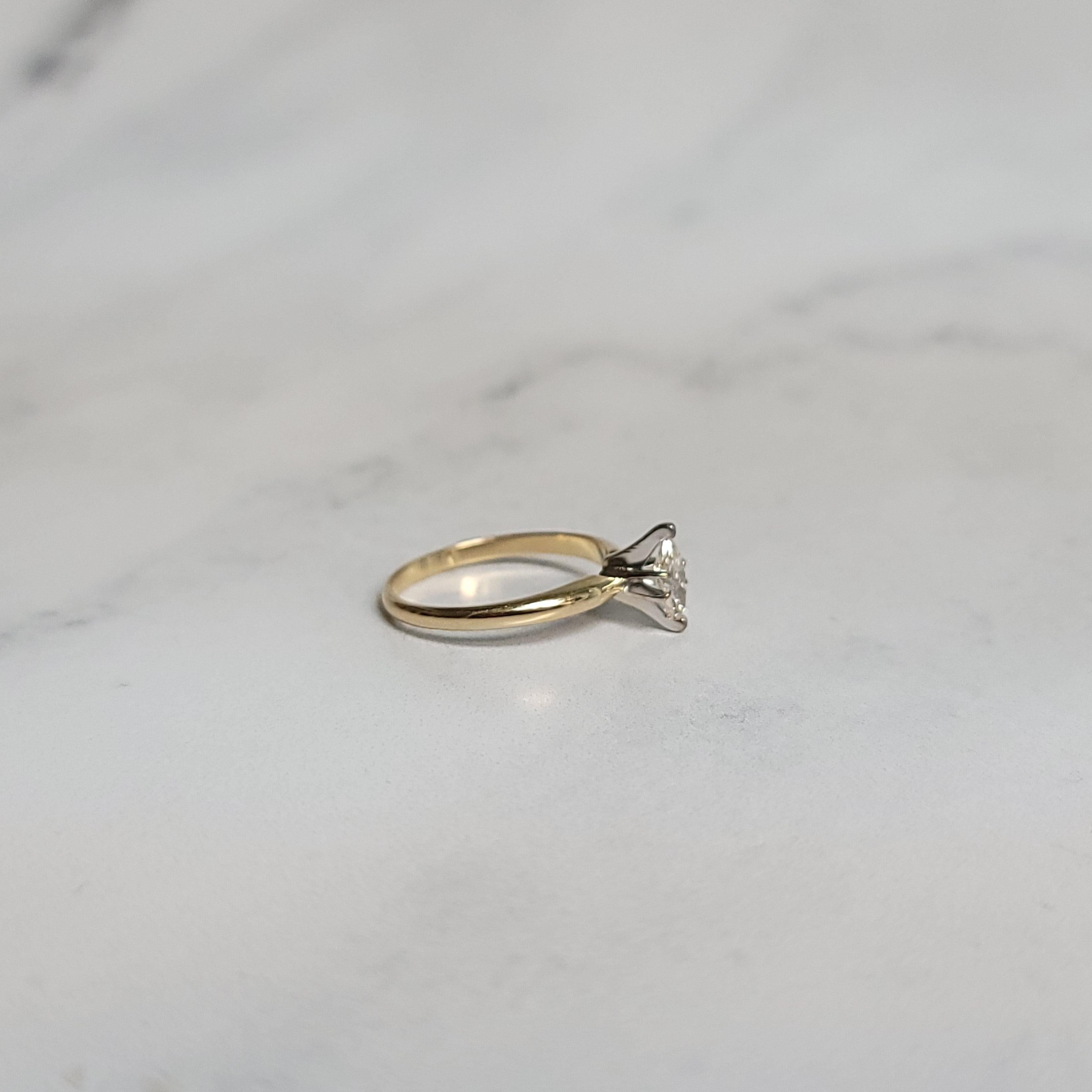 Bague de fiançailles solitaire à diamant marquise de 1/3 carat Pour femmes en vente