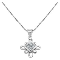 Collier pendentif en or blanc 18 carats avec diamants en forme de cerf-volant de 1/4 carat