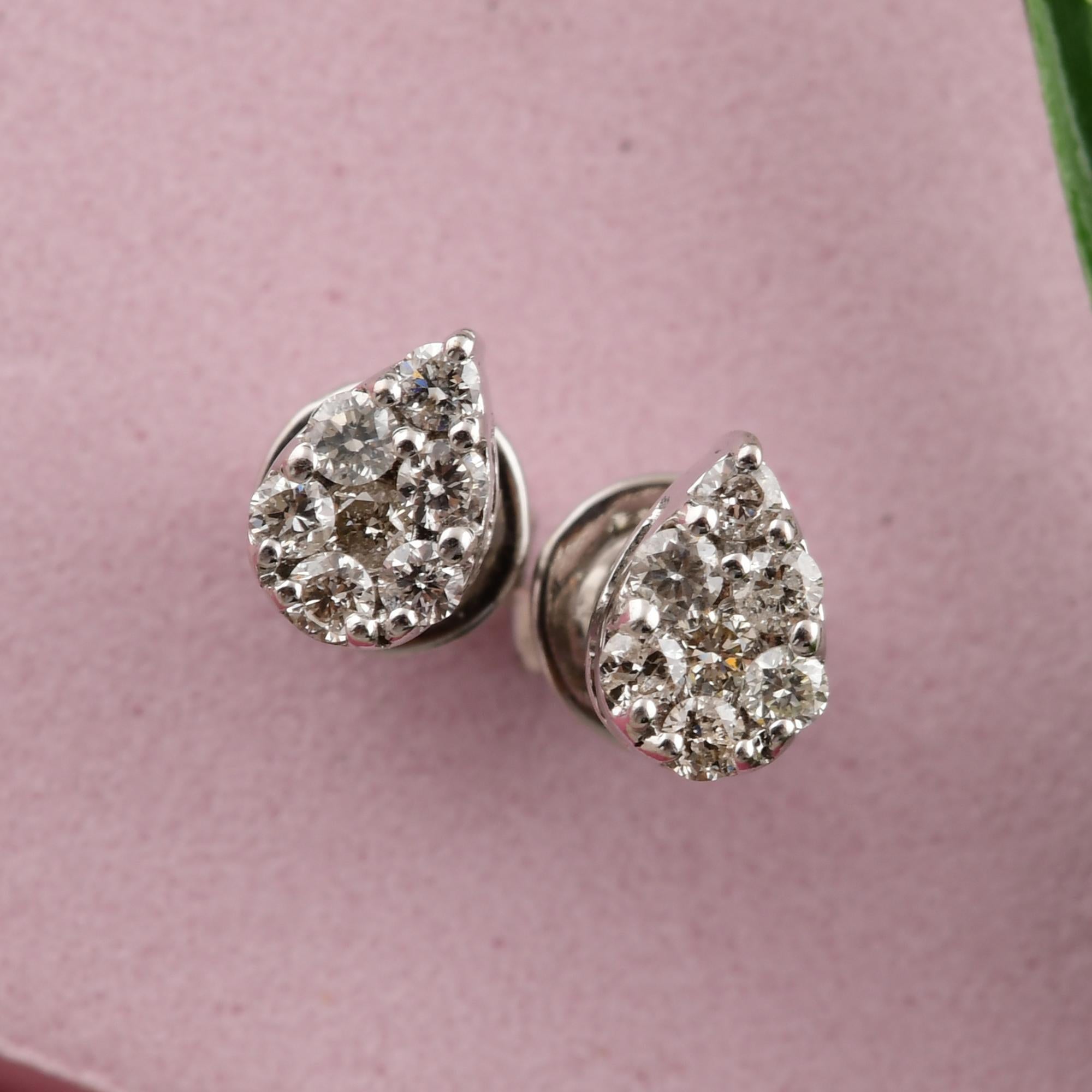 Boucles d'oreilles en or blanc 10 carats avec diamant rond taille brillant de 1/4 carat SI/H Pour femmes en vente