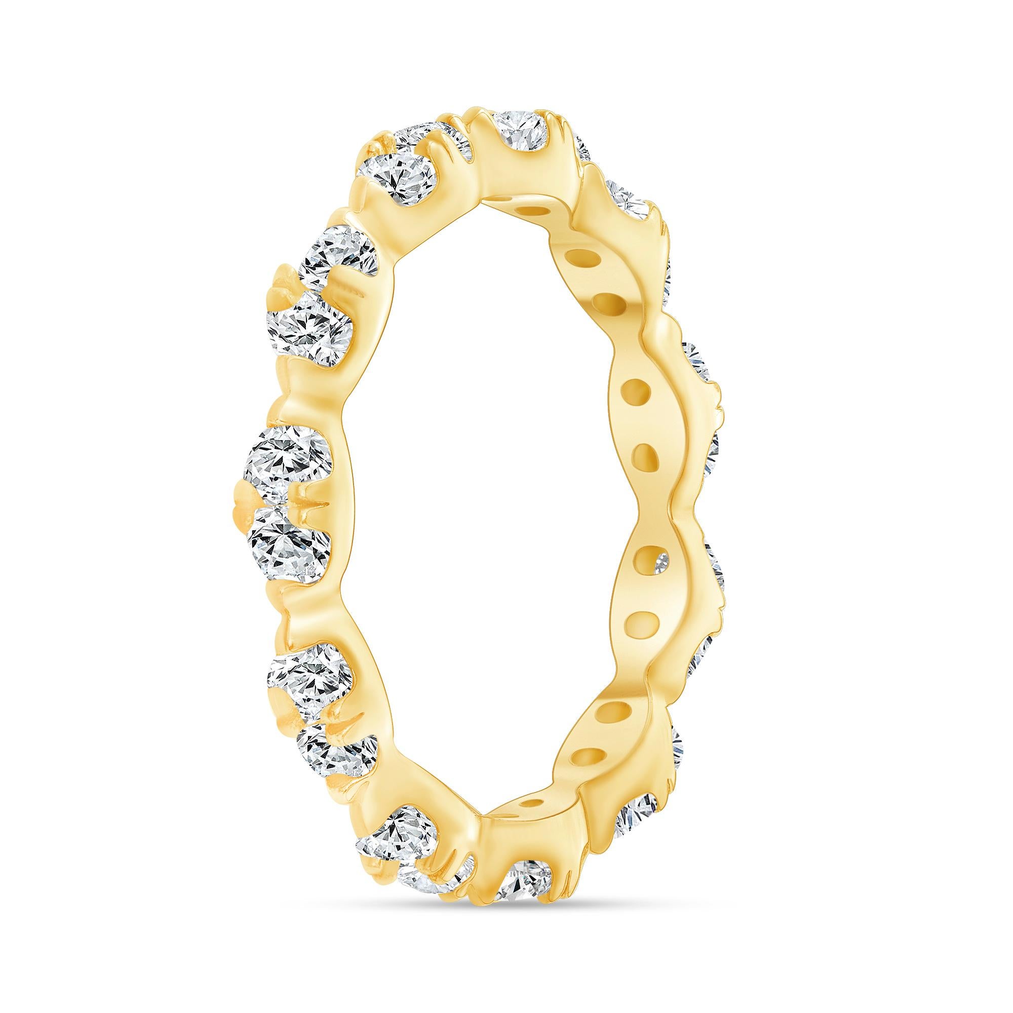 For Sale:  1/4 Ct. tw. Round Cut Diamond Wavy Eternity Band on Prong Setting 4