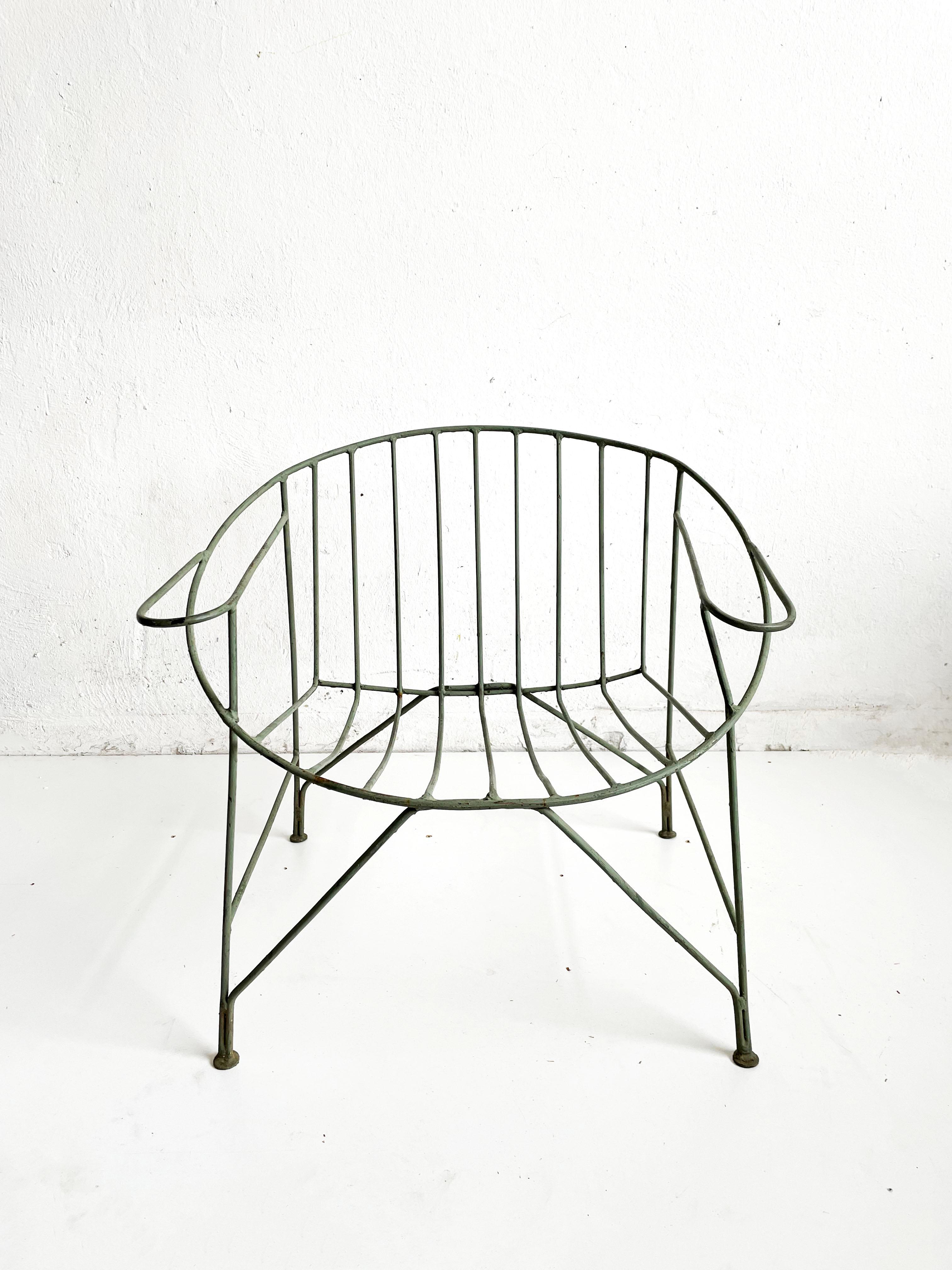 1/4 French Artisanal Mid Century Green Painted Hand Wrought Iron Chair, ca 1950s In Good Condition In Zagreb, HR