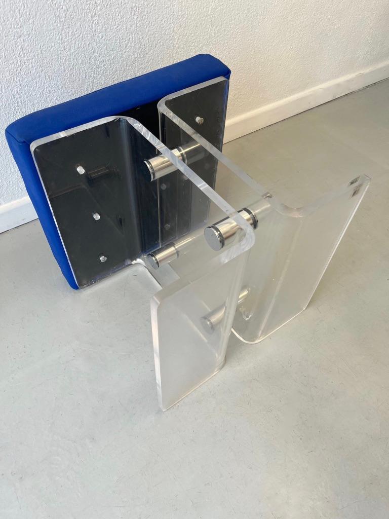 Tabouret vintage 1/4 en acrylique et faux cuir de Marais International, France, années 1970 en vente 3