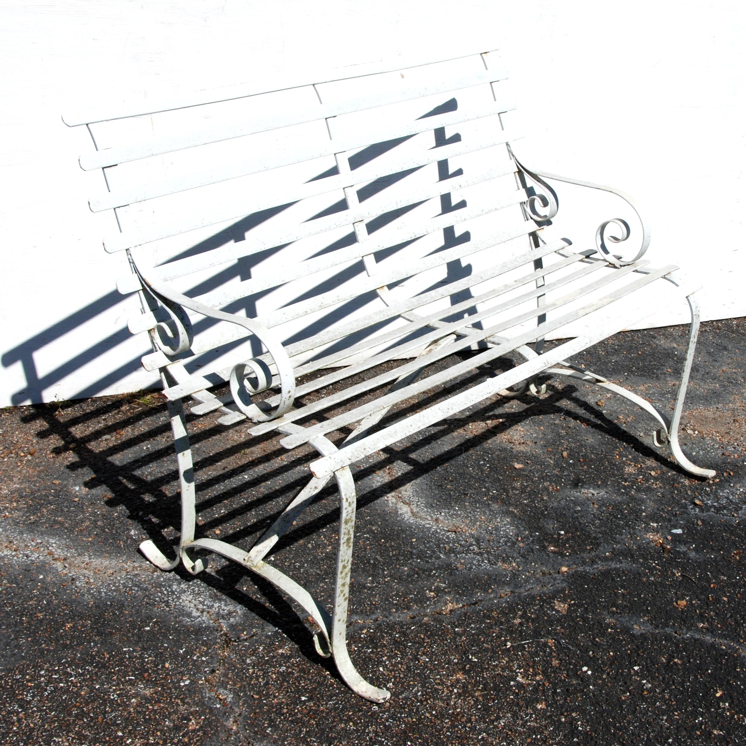 '1' Vintage Wrought Iron Outdoor Bench In Good Condition For Sale In Pasadena, TX