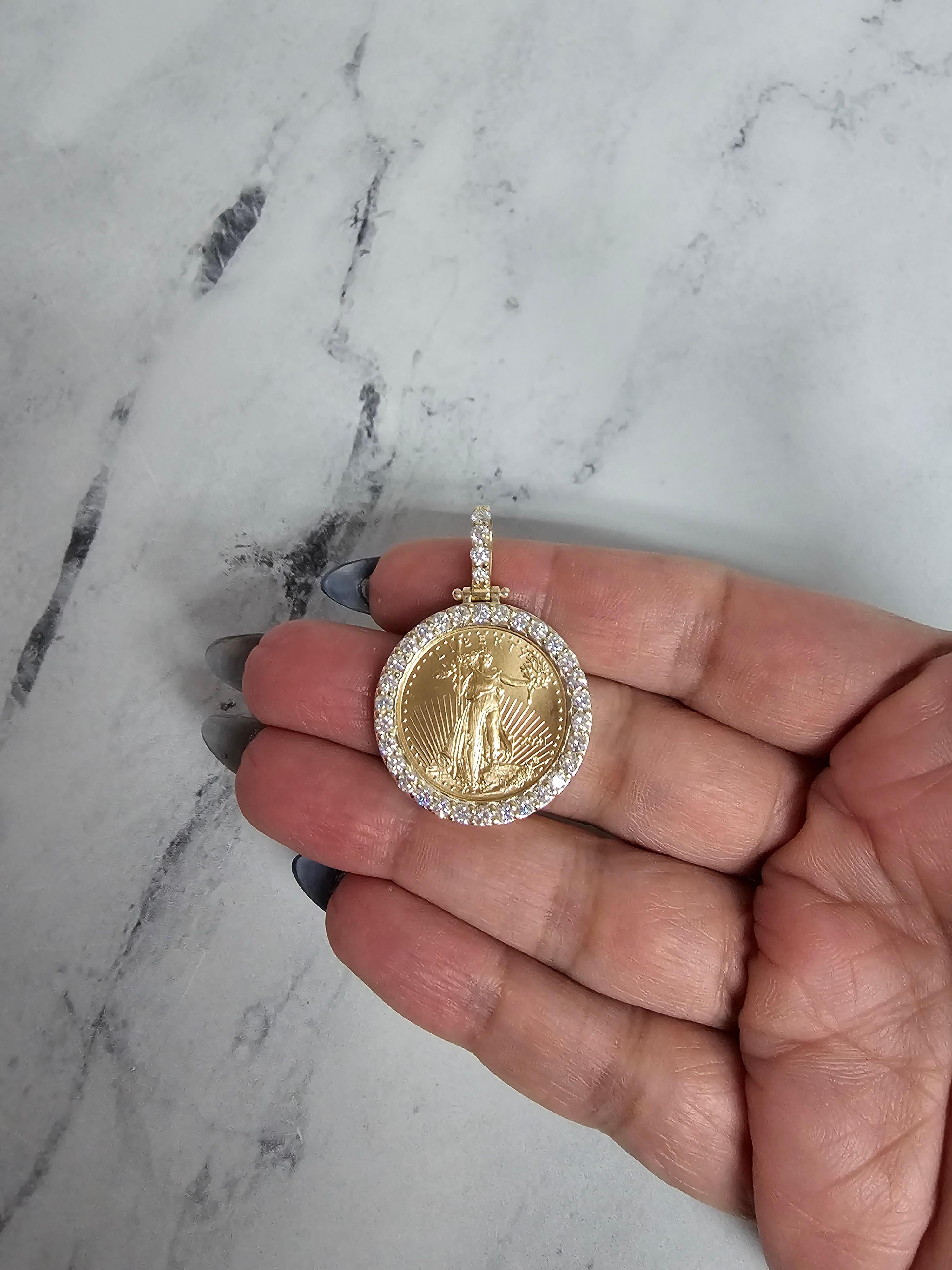 1/4OZ Lady Liberty Diamant-Halo-Halskette mit Halo 1,36cttw im Zustand „Neu“ im Angebot in Sugar Land, TX