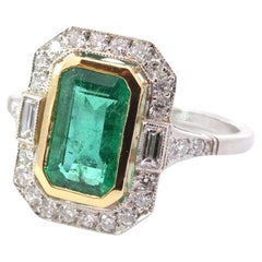 Vintage 1, 79 carats emerald and diamonds ring in platinum and 18k gold