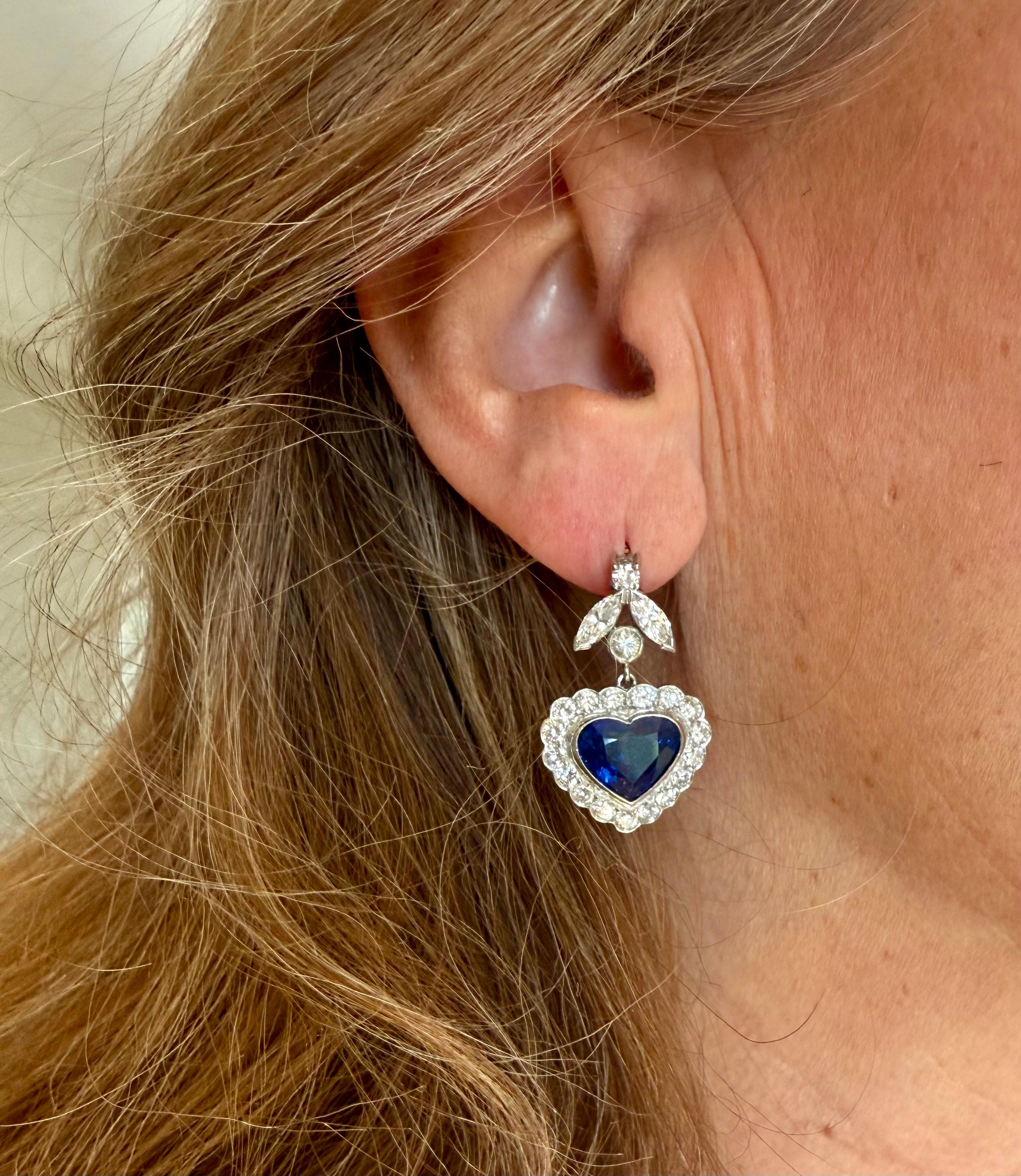 Contemporary 1 8 K White Gold drop Earrings with Heart Shape Sapphires & Diamonds For Sale