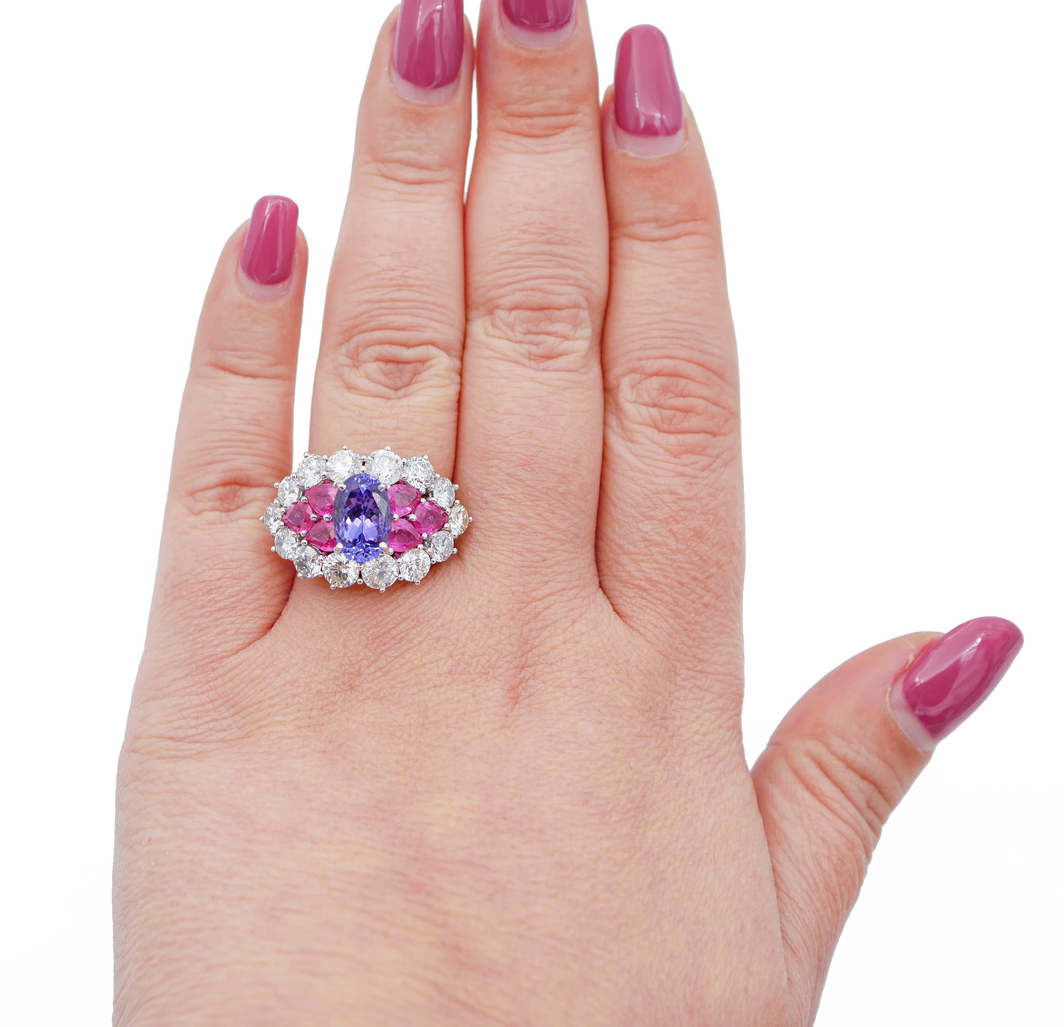 1, 84 ct Rubí, ct 2, 35 Tanzanita, ct 4, 19 Diamante Anillo de Oro Blanco Corte oval en venta