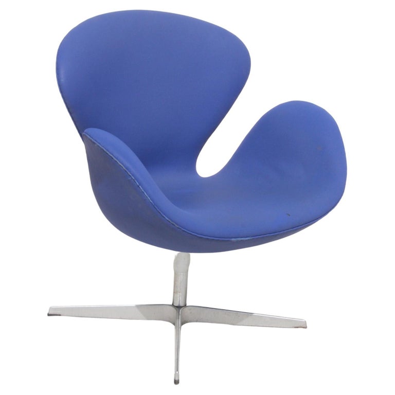 1 Arne Jacobsen Swan Chair For Sale