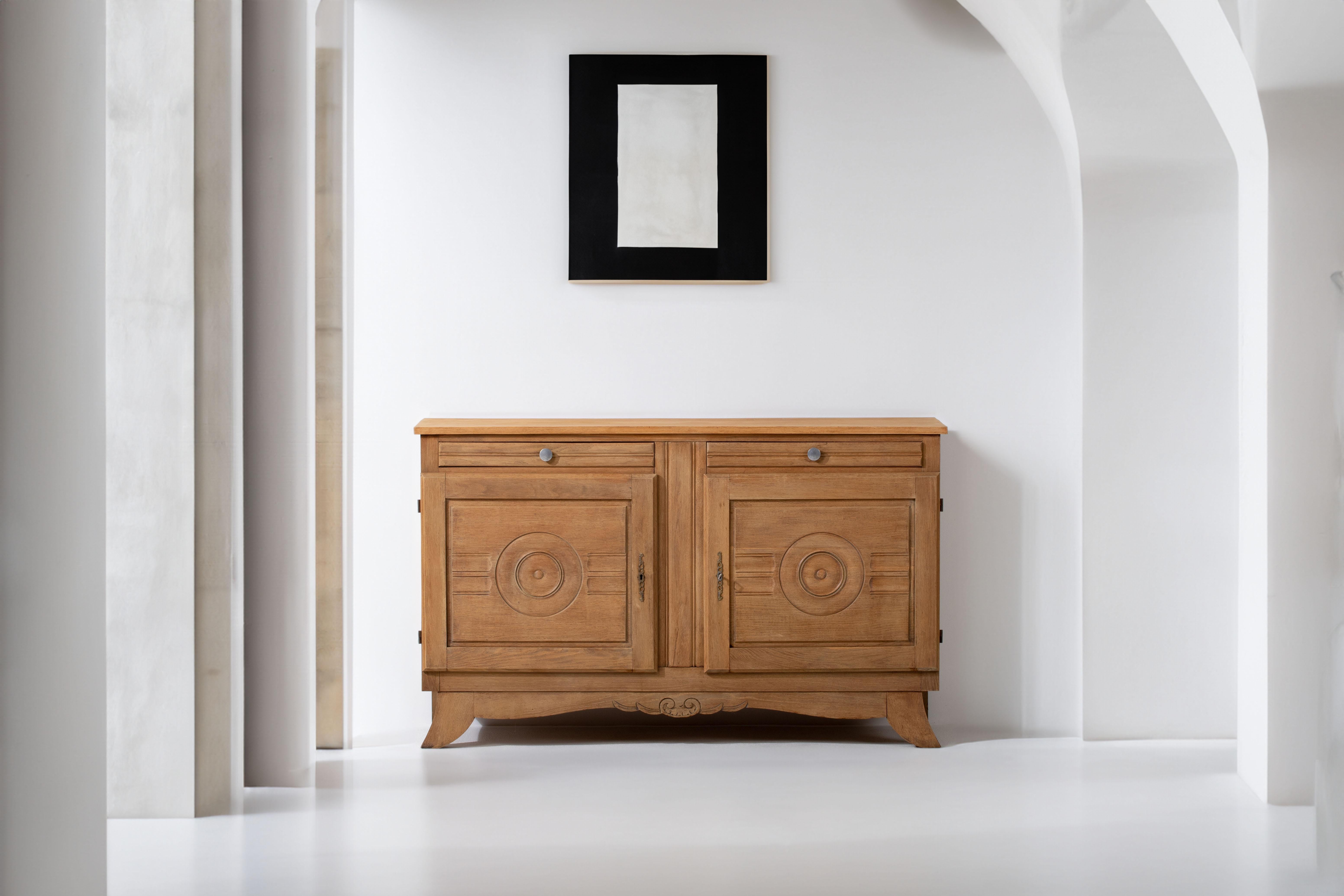 1 Bleached Solid Oak Credenza, France, 1940s In Good Condition For Sale In Wiesbaden, DE