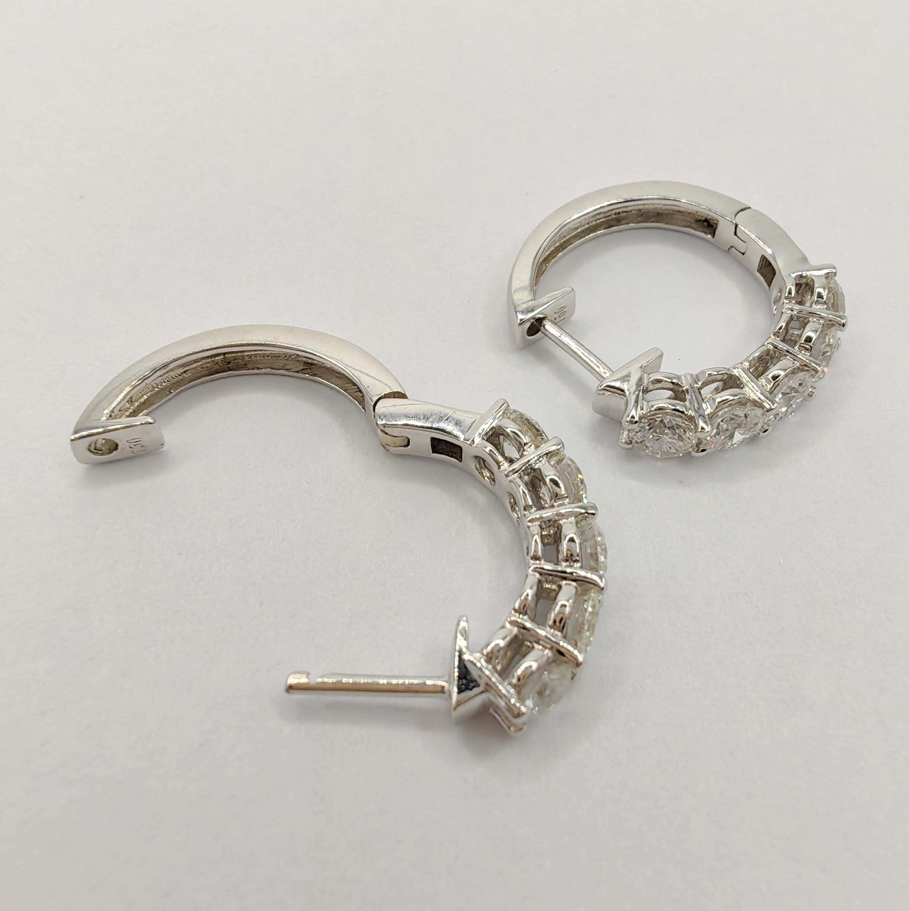 Round Cut 1 Carat 10-Diamond Huggie Hoop Earrings in 18k White Gold For Sale