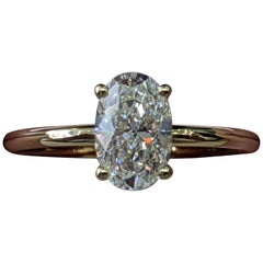 1 Carat 14 Karat Yellow Gold Oval Diamond Engagement Ring
