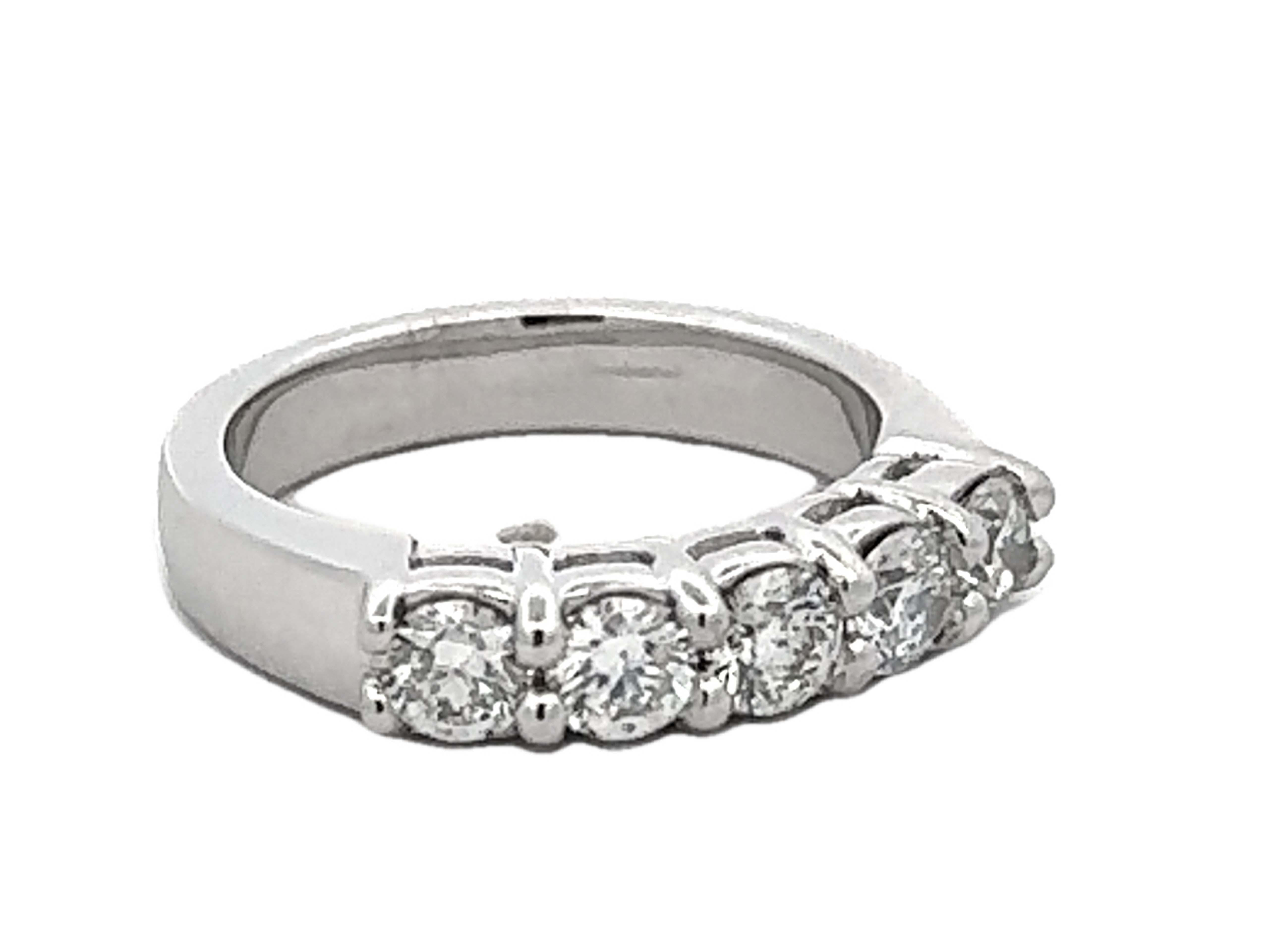 Modern 1 Carat 5 Brilliant Cut Diamond Band Ring 14k White Gold For Sale