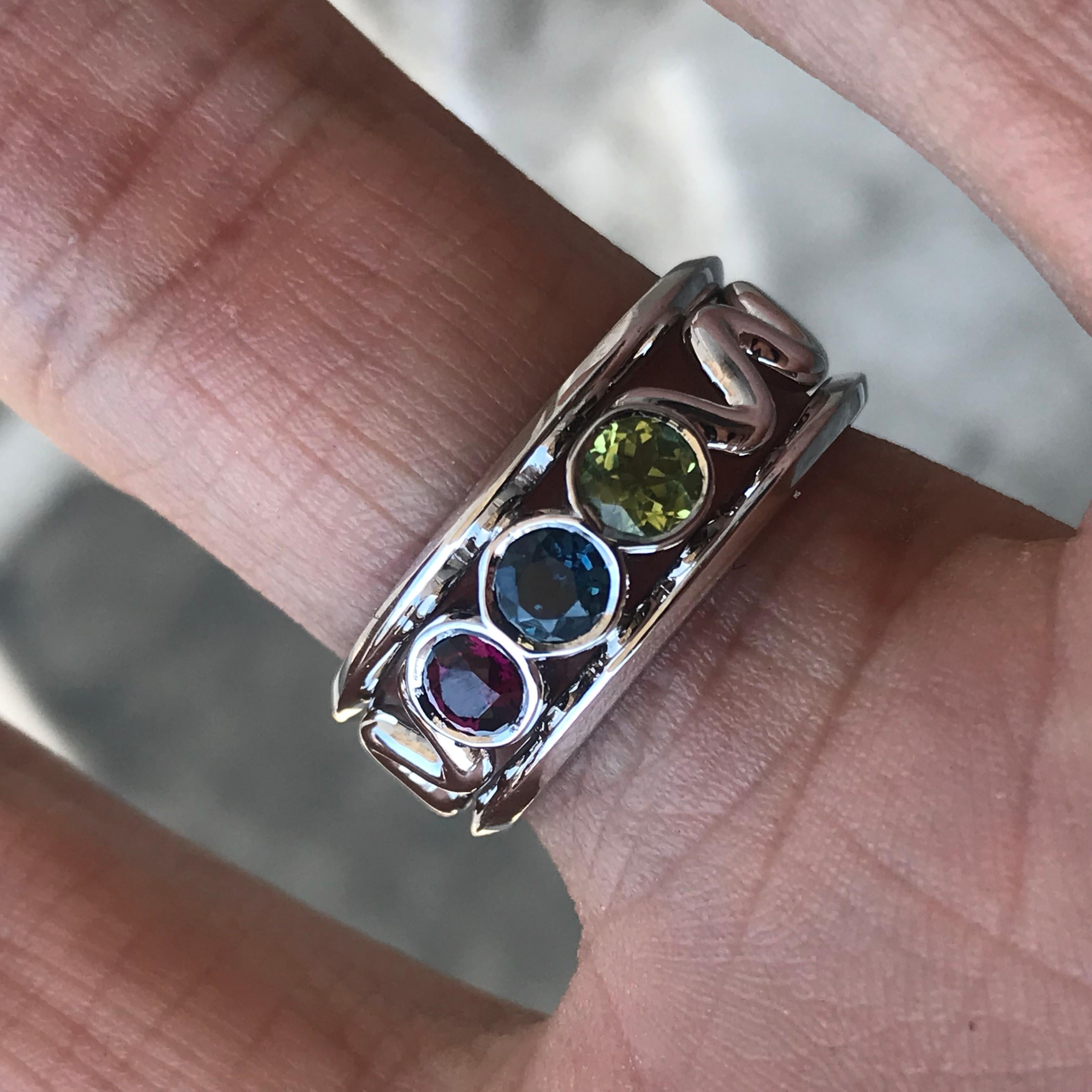 sapphire and peridot ring