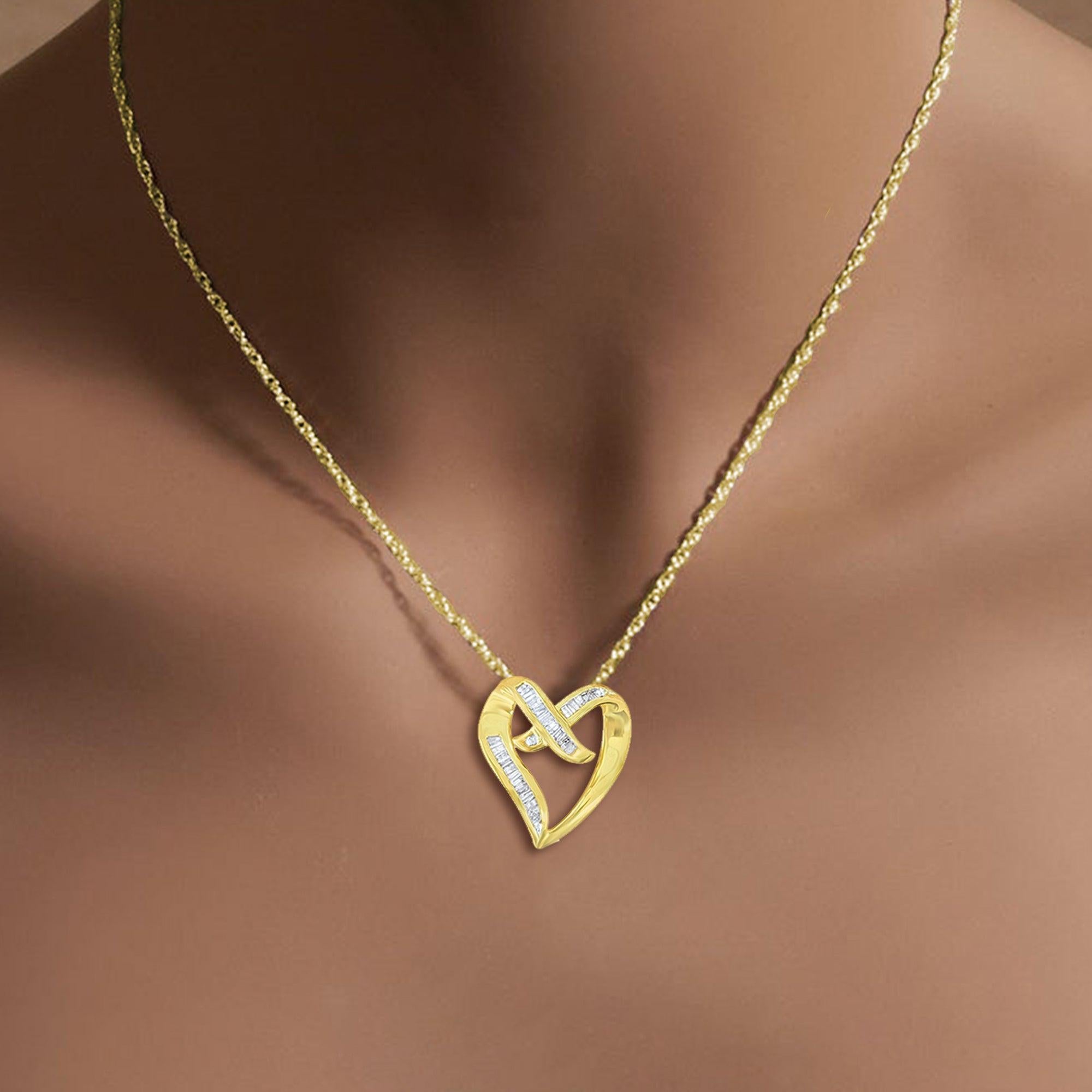♥ Product Summary ♥

Main Stone: Diamonds
Approx. Total Carat Weight: 1.00cttw
Diamond Clarity: SI1/SI2
Diamond Cut: Baguette
Metal Choice: 14K Yellow Gold
Dimensions: 23mm x 21mm
Chain: 18
