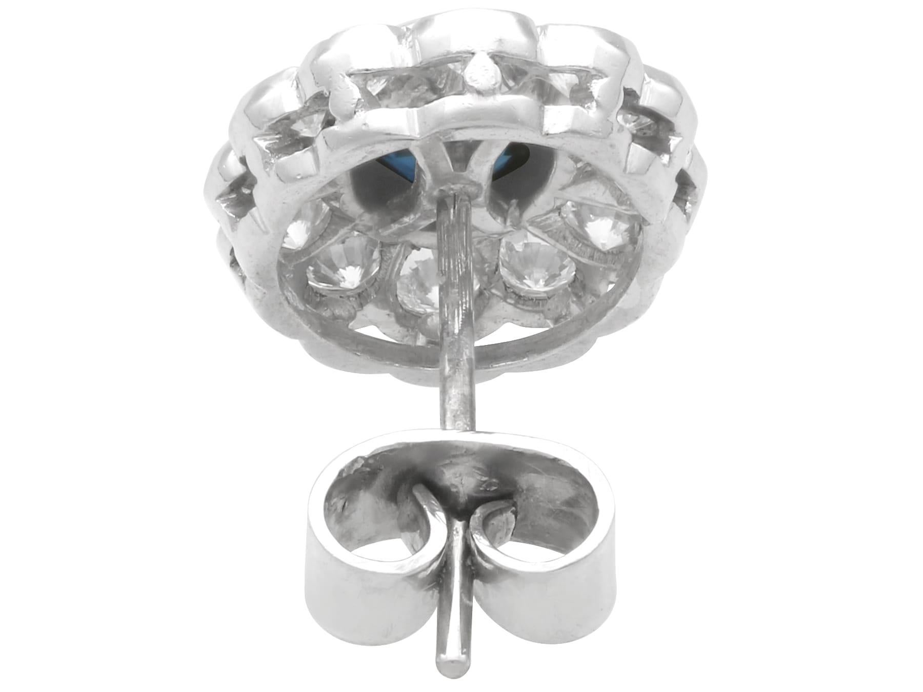 Orecchini a grappolo con zaffiro basaltico da 1 carato e diamante da 1,50 carati in oro bianco 18 carati in vendita 2