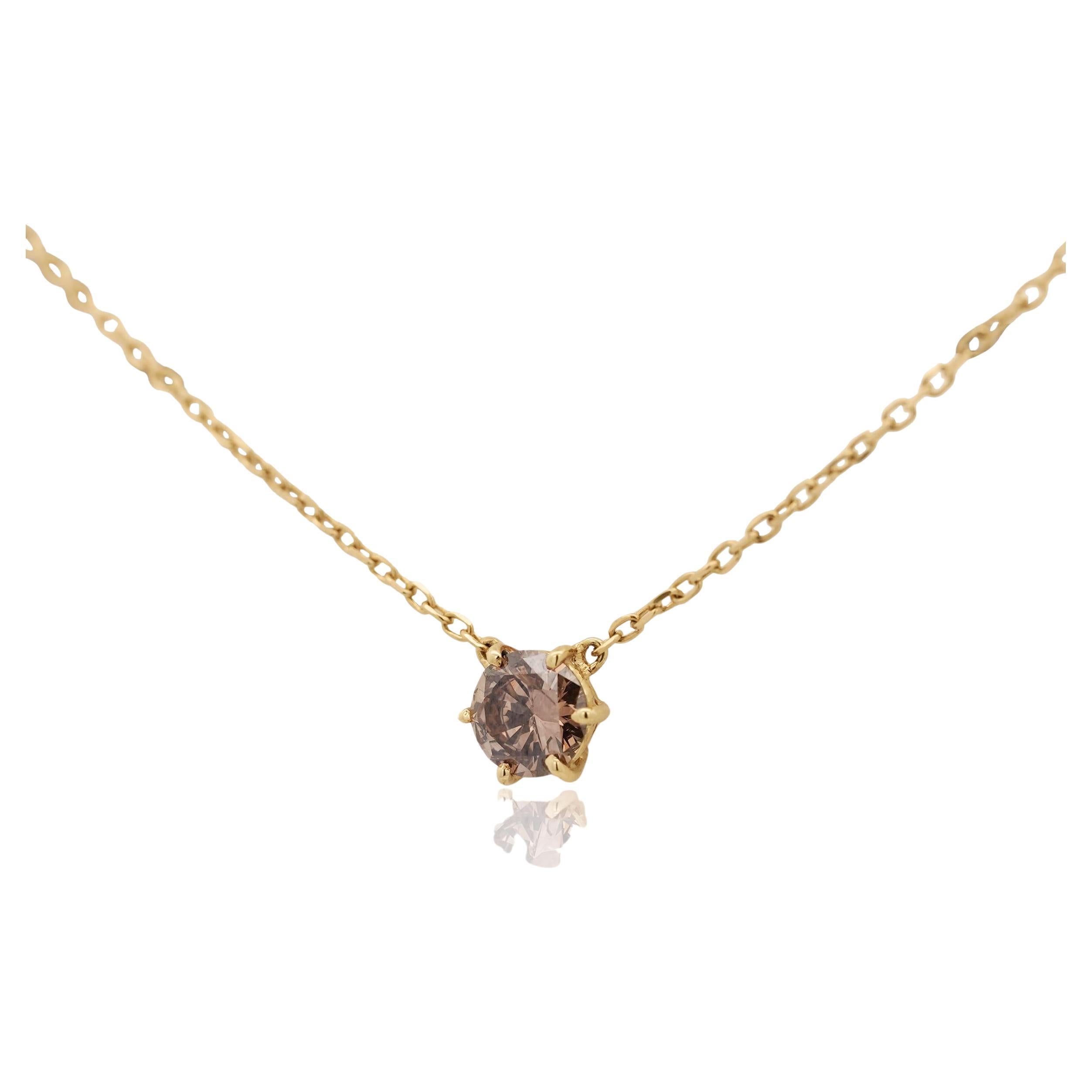 Collana con ciondolo solitario in oro 18K con diamante marrone da 1 carato in vendita