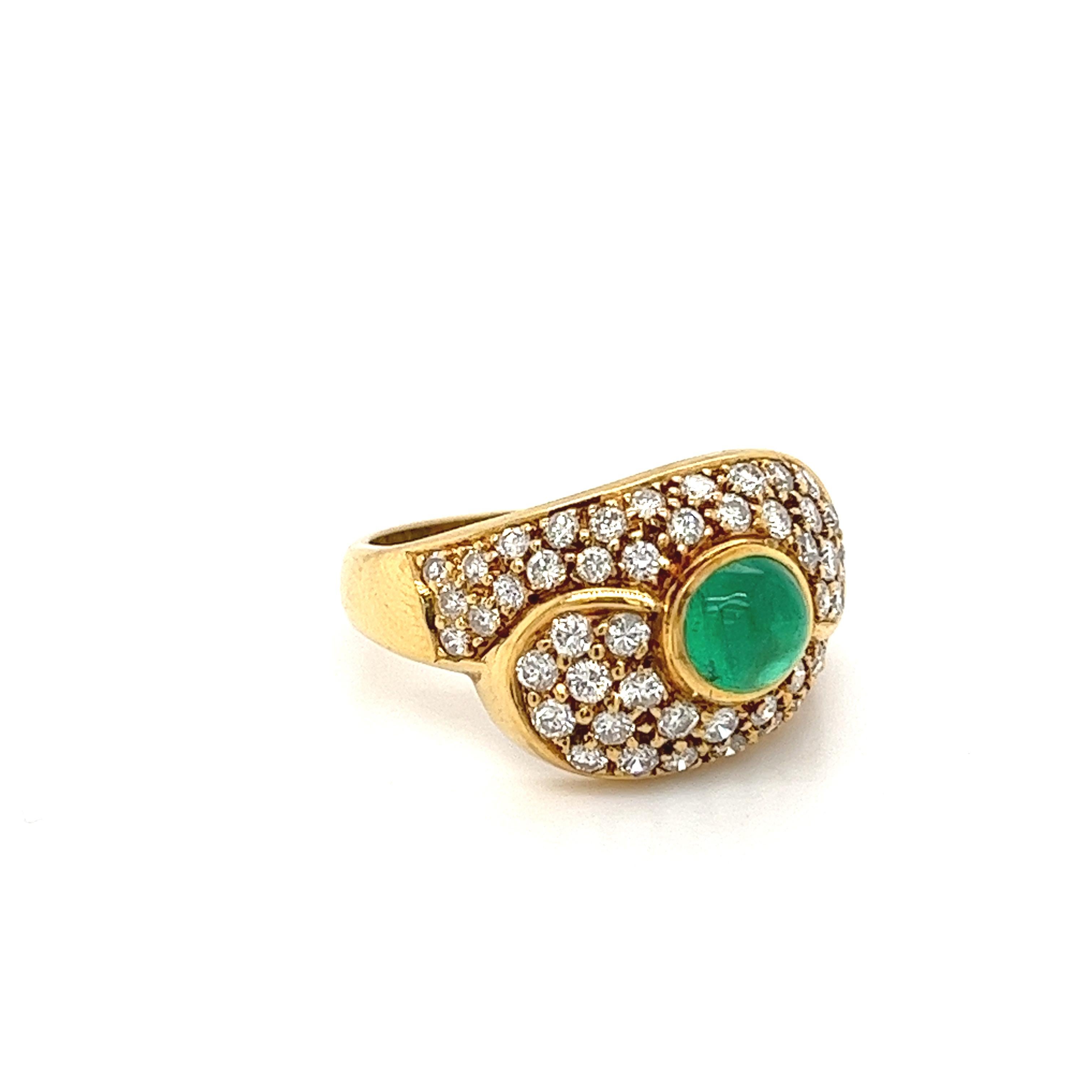 1 Carat Cabochon Natural Emerald and Diamond Cluster Bypass Ring in 18k Gold For Sale 1