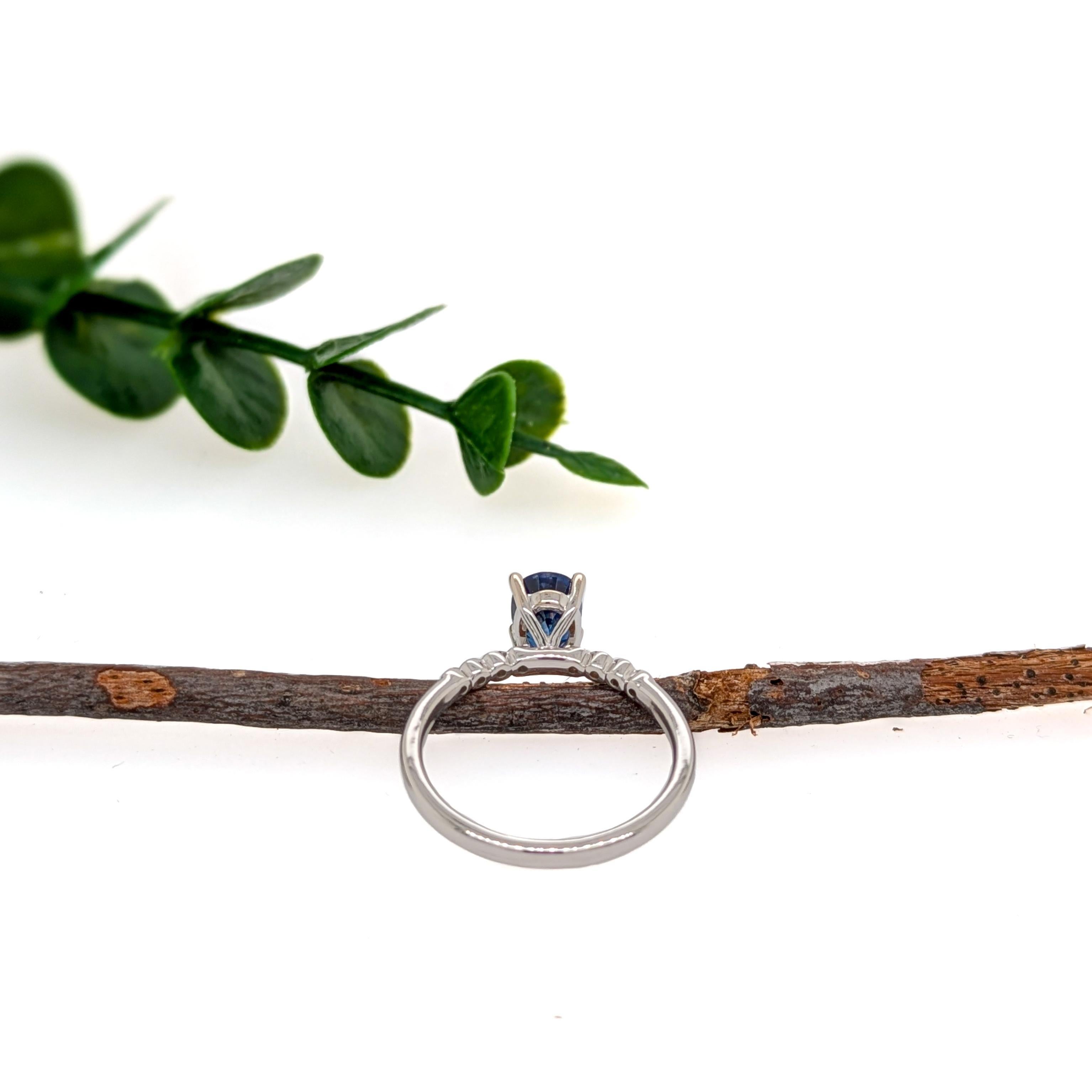 De las mujeres Anillo de Zafiro de Ceilán de 1 Quilate con Acentos de Diamante Natural en Oro de 14K  OV 6x4,5 mm en venta