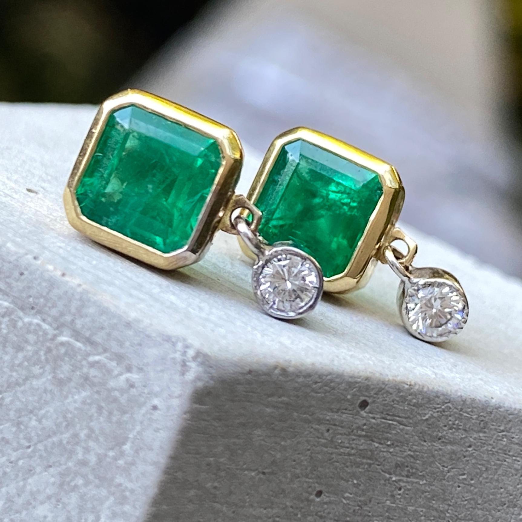 yellow gold emerald earrings