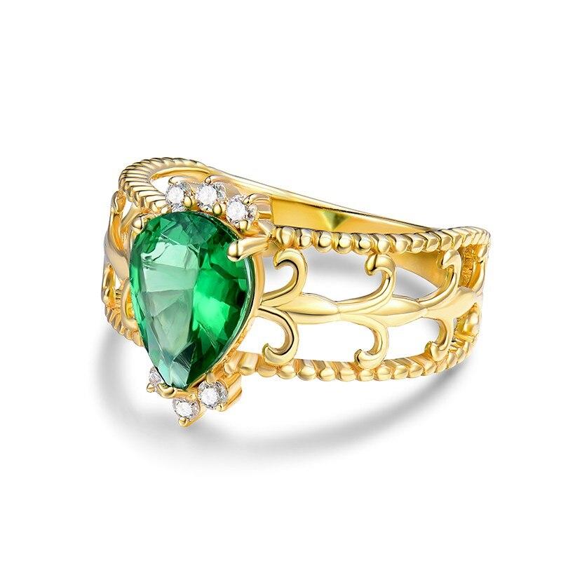 Contemporary 1 Carat Columbian Emerald Diamond Ring 14 Karat Yellow Gold For Sale