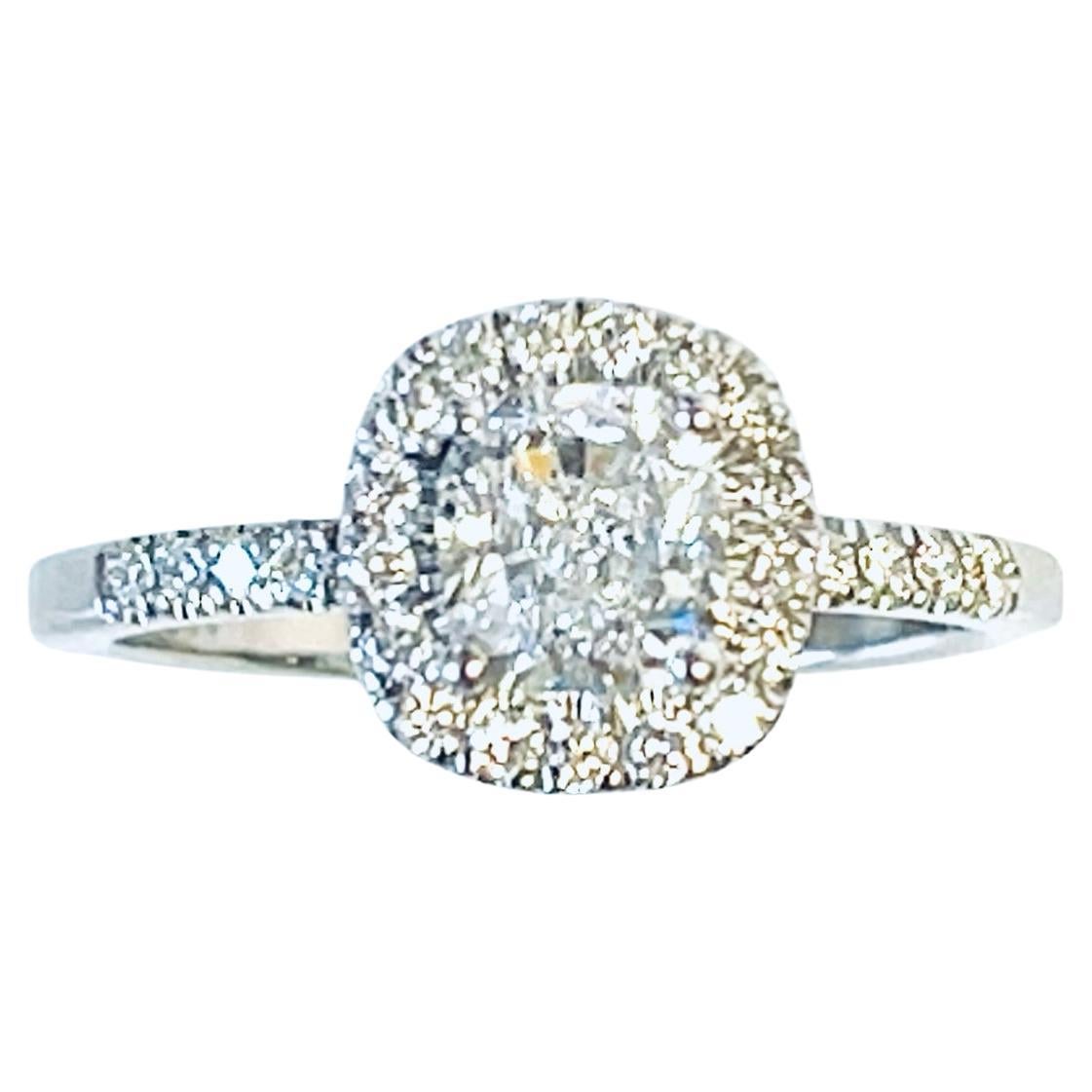 1 Carat Cushion Diamond Halo Engagement Ring E Color VS2 Clarity in 14K Gold GIA en vente