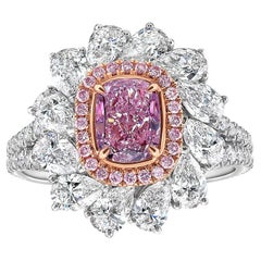 1 Carat Cushion Statement Fancy pink  Rayonnement royal au soleil  Bague en diamant