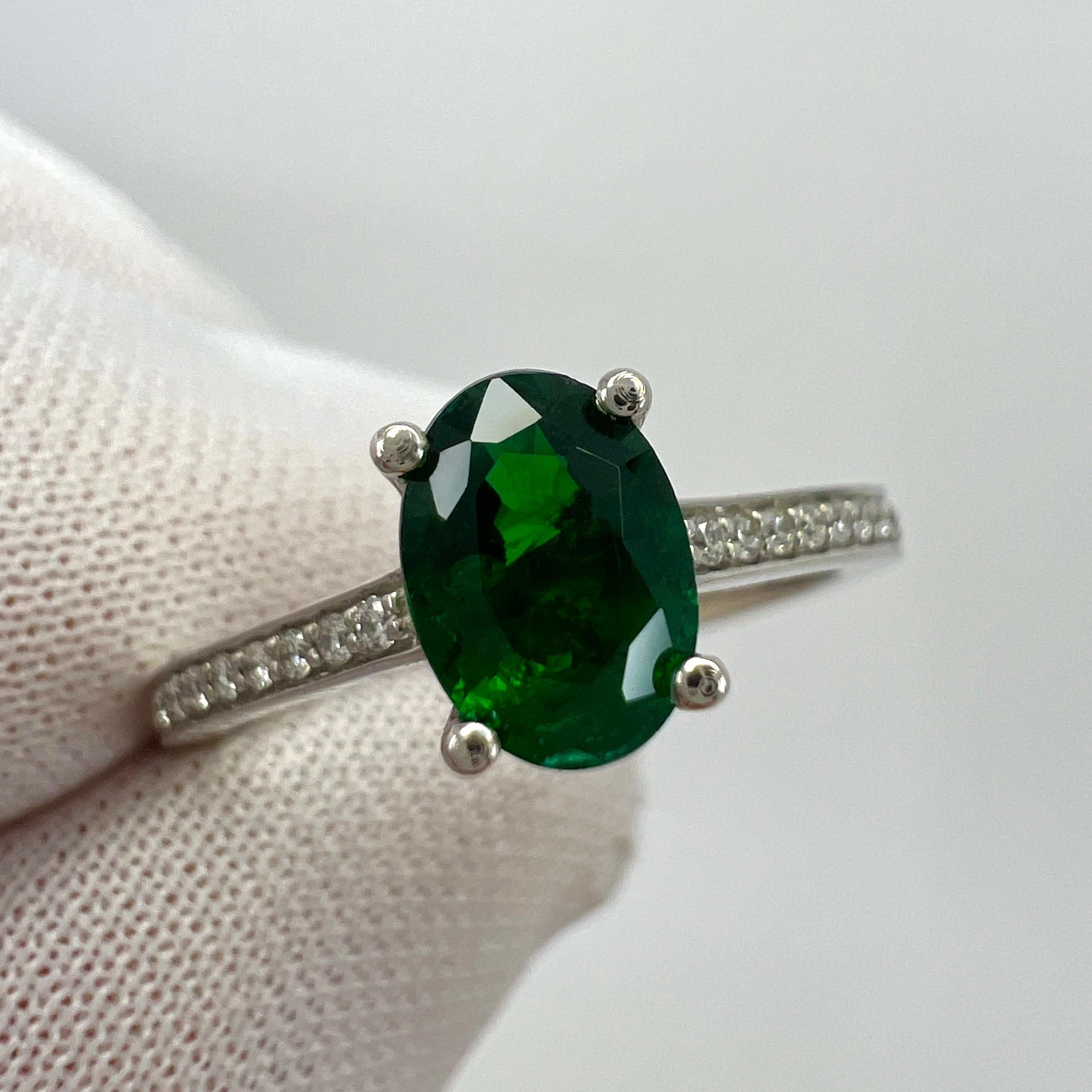 1 Carat Natural Emerald & Diamond Deep Green Oval Cut Platinum Solitaire Ring For Sale 3