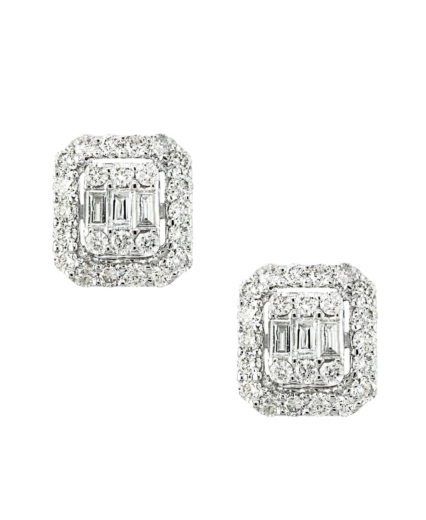 1 Carat Diamond Cluster Stud Earrings in 18 Karat White Gold, Round and Baguette In New Condition In New York, NY