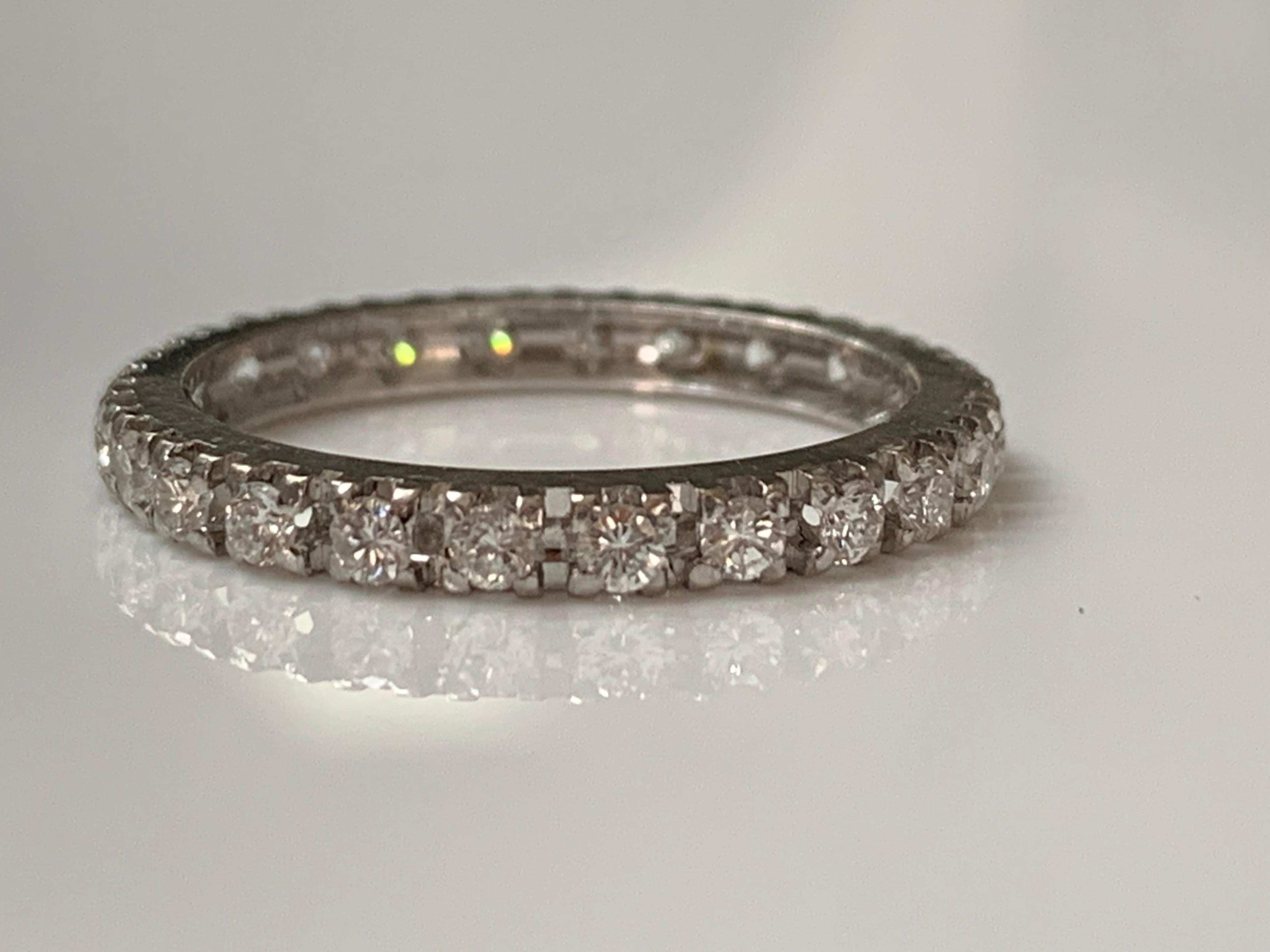 Contemporain Bracelet d'éternité en or blanc 14 carats avec diamants de 1 carat en vente