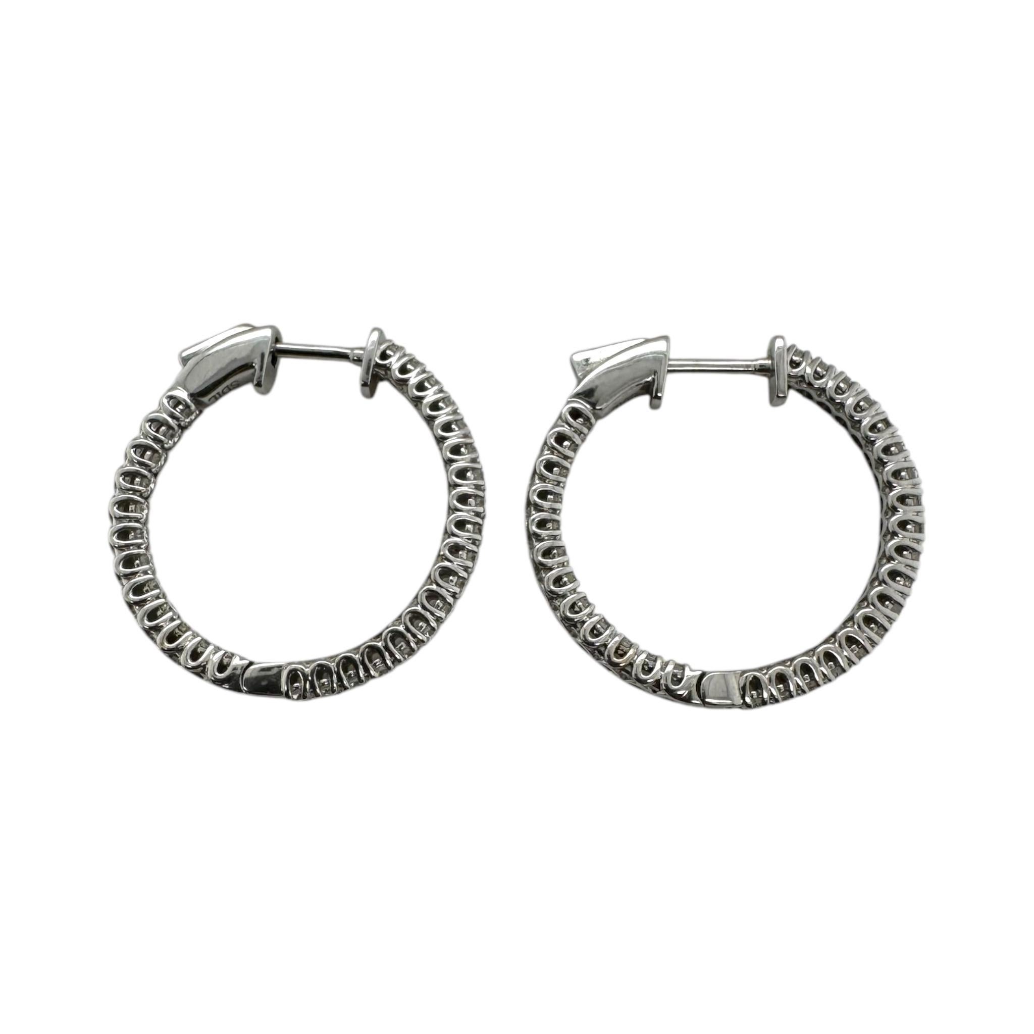Donna Orecchini a cerchio con diamante da 1 carato in oro bianco 14K in vendita