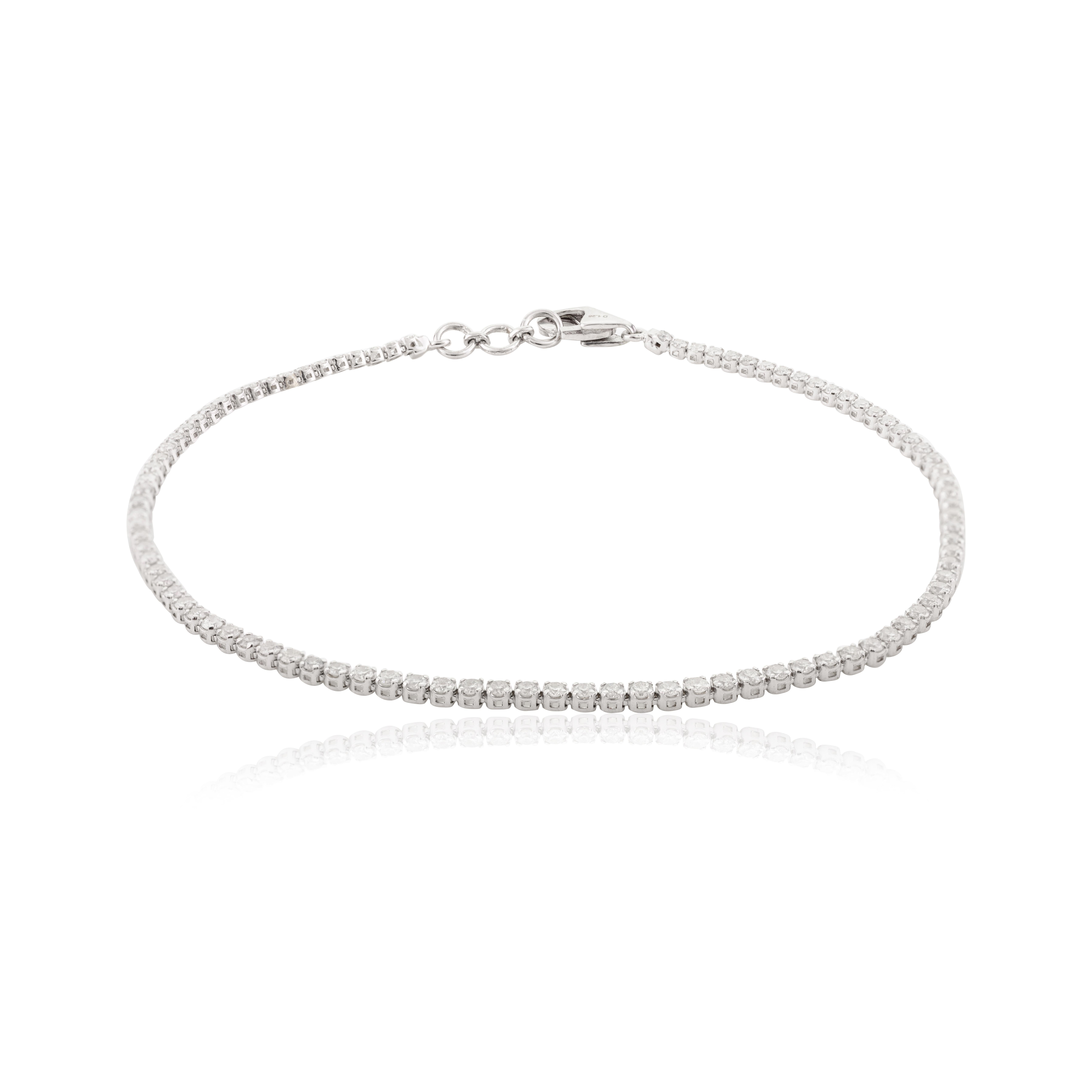 Moderno Bracciale impilabile con diamanti da 1 carato Regalo per la fidanzata in oro bianco massiccio 18 carati in vendita
